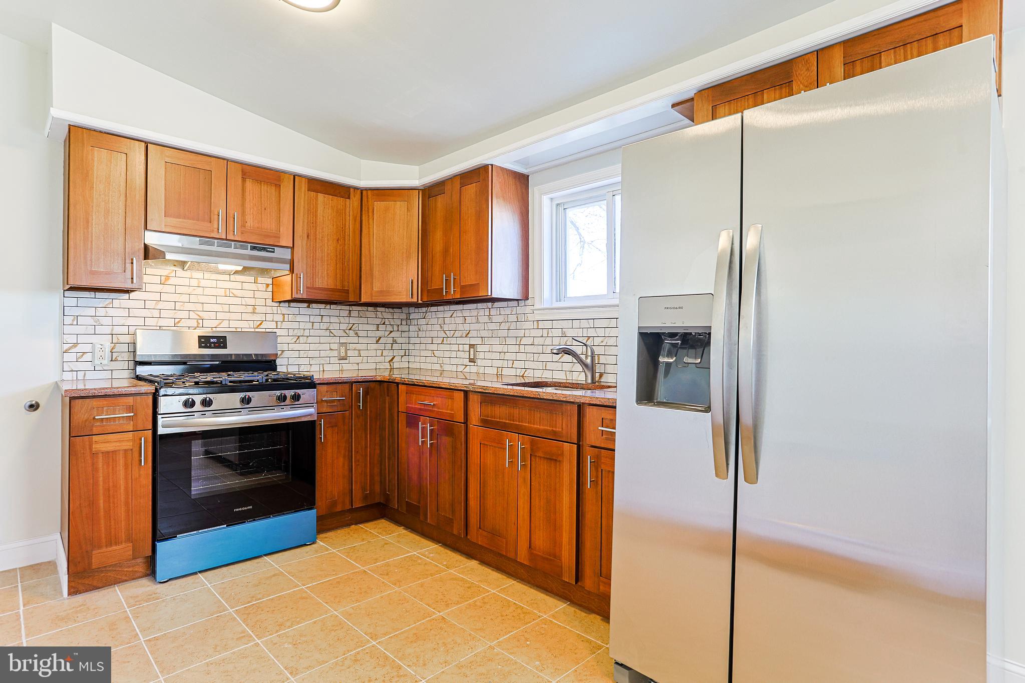 CLIFTON HEIGHTS - Residential