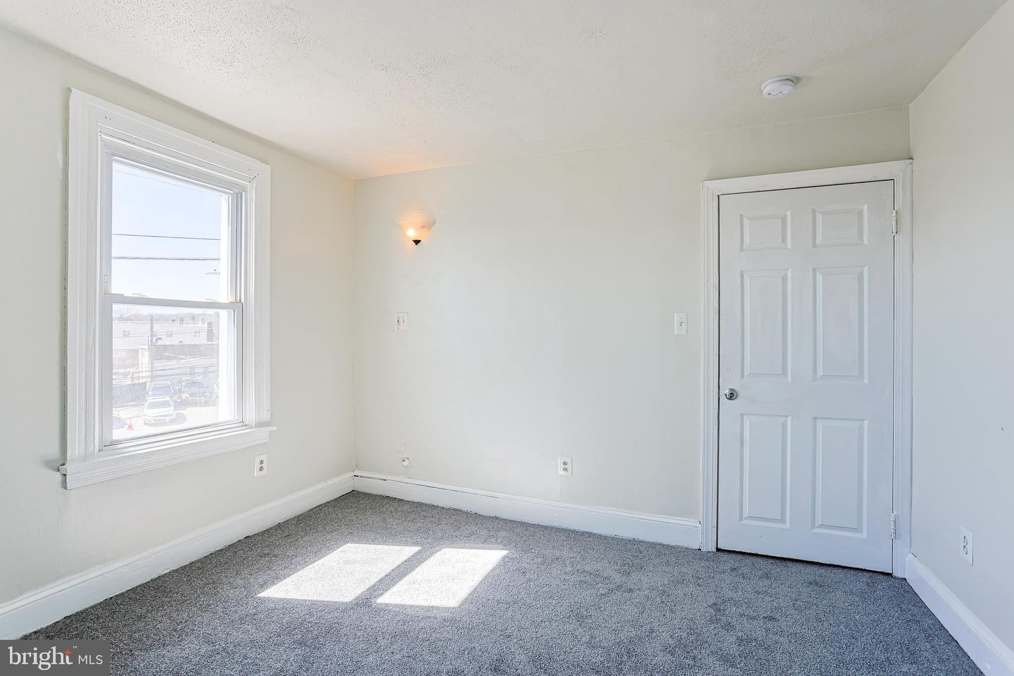 CLIFTON HEIGHTS - Residential