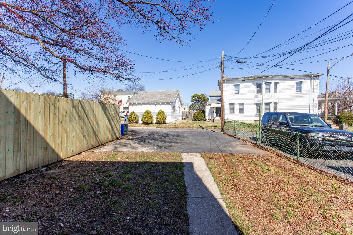 CLIFTON HEIGHTS - Residential