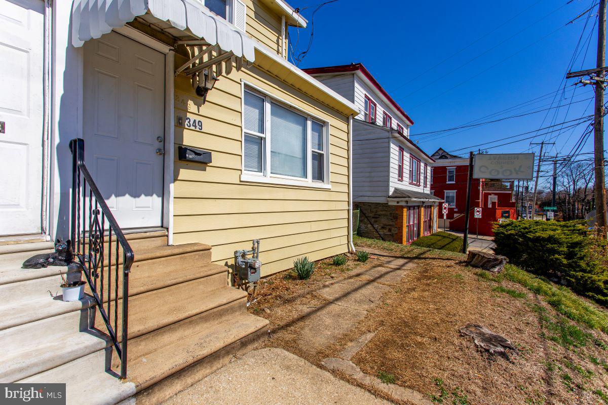 CLIFTON HEIGHTS - Residential
