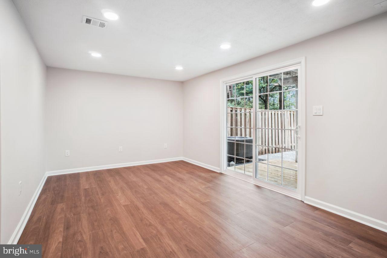 SINGLETONS GROVE - Residential