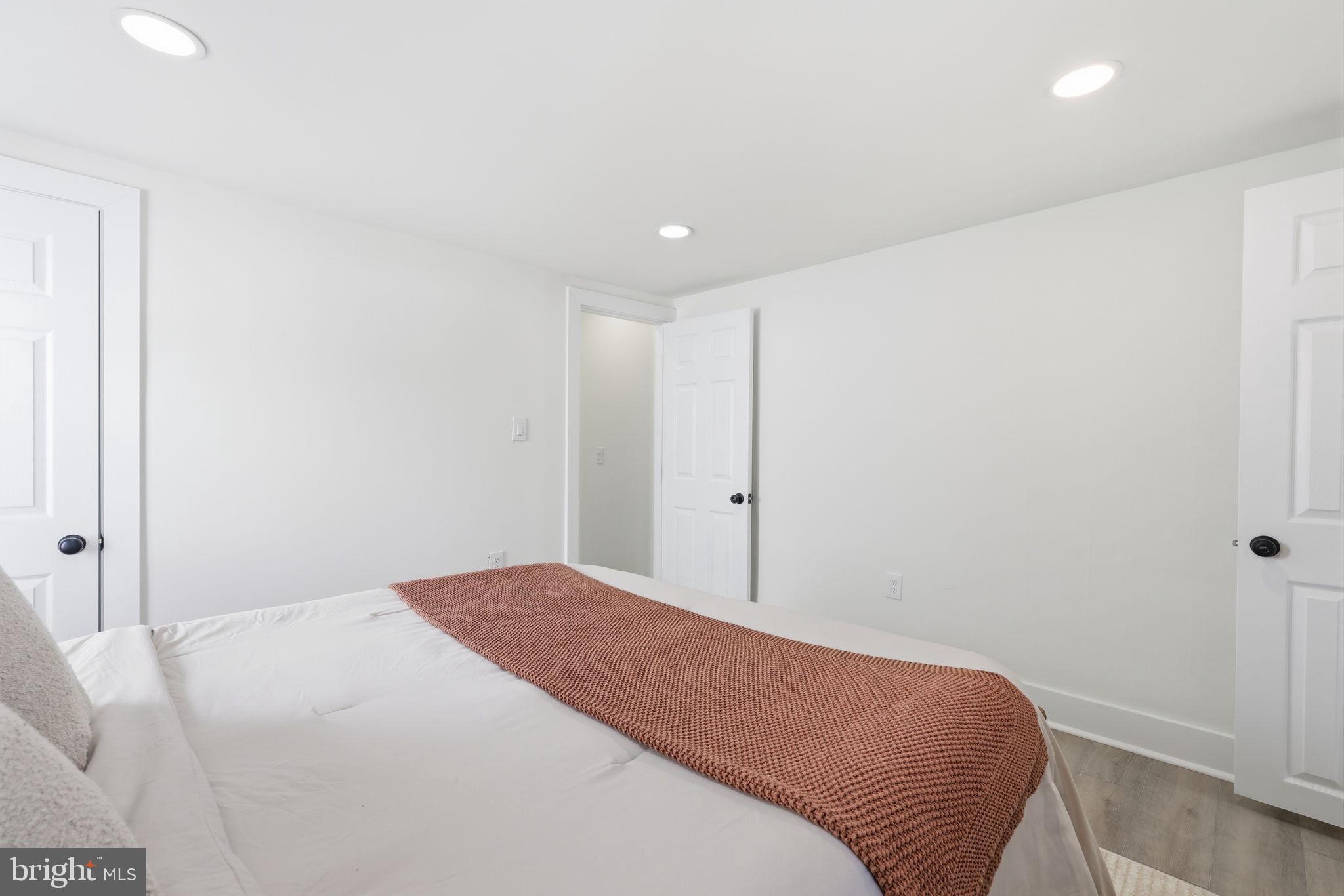 BRISTOL - Residential