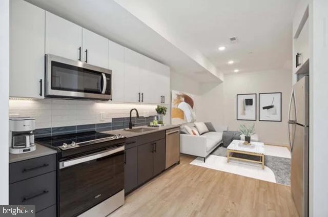 FAIRMOUNT - Residential Lease