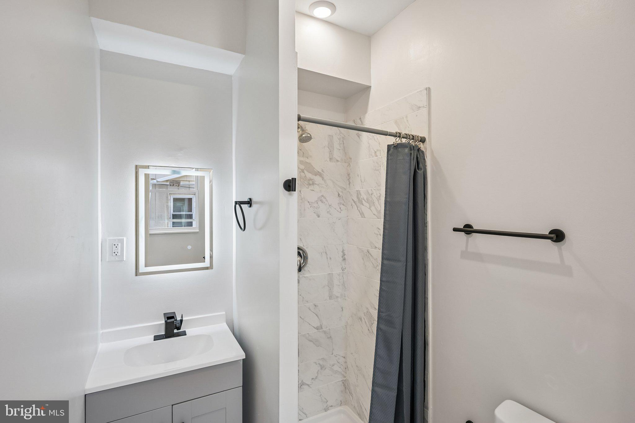 PORT RICHMOND - Residential
