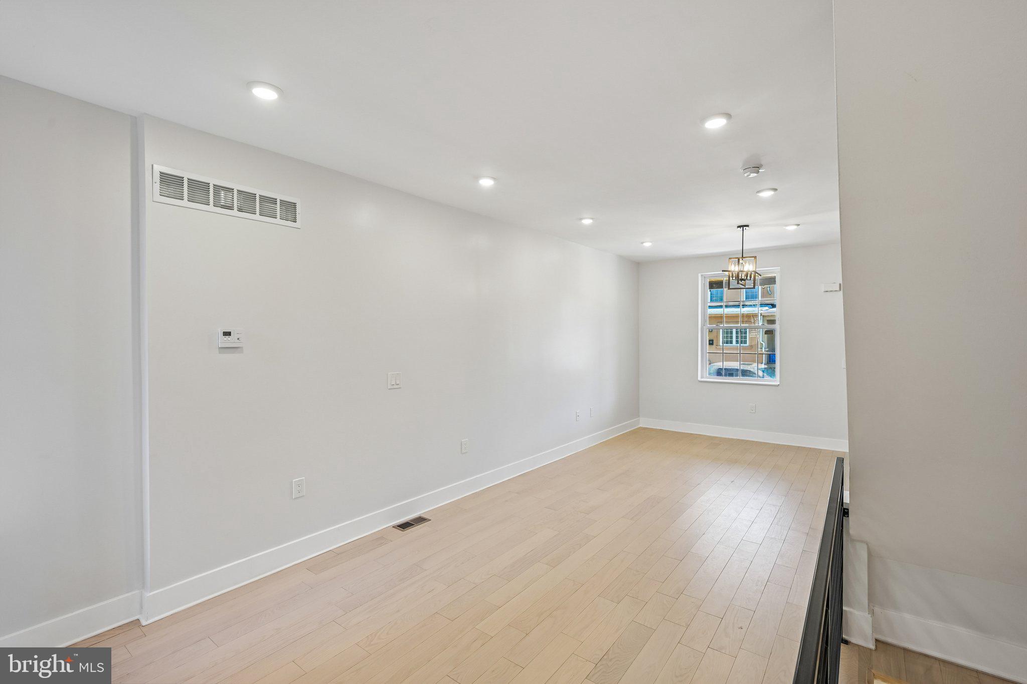 PORT RICHMOND - Residential