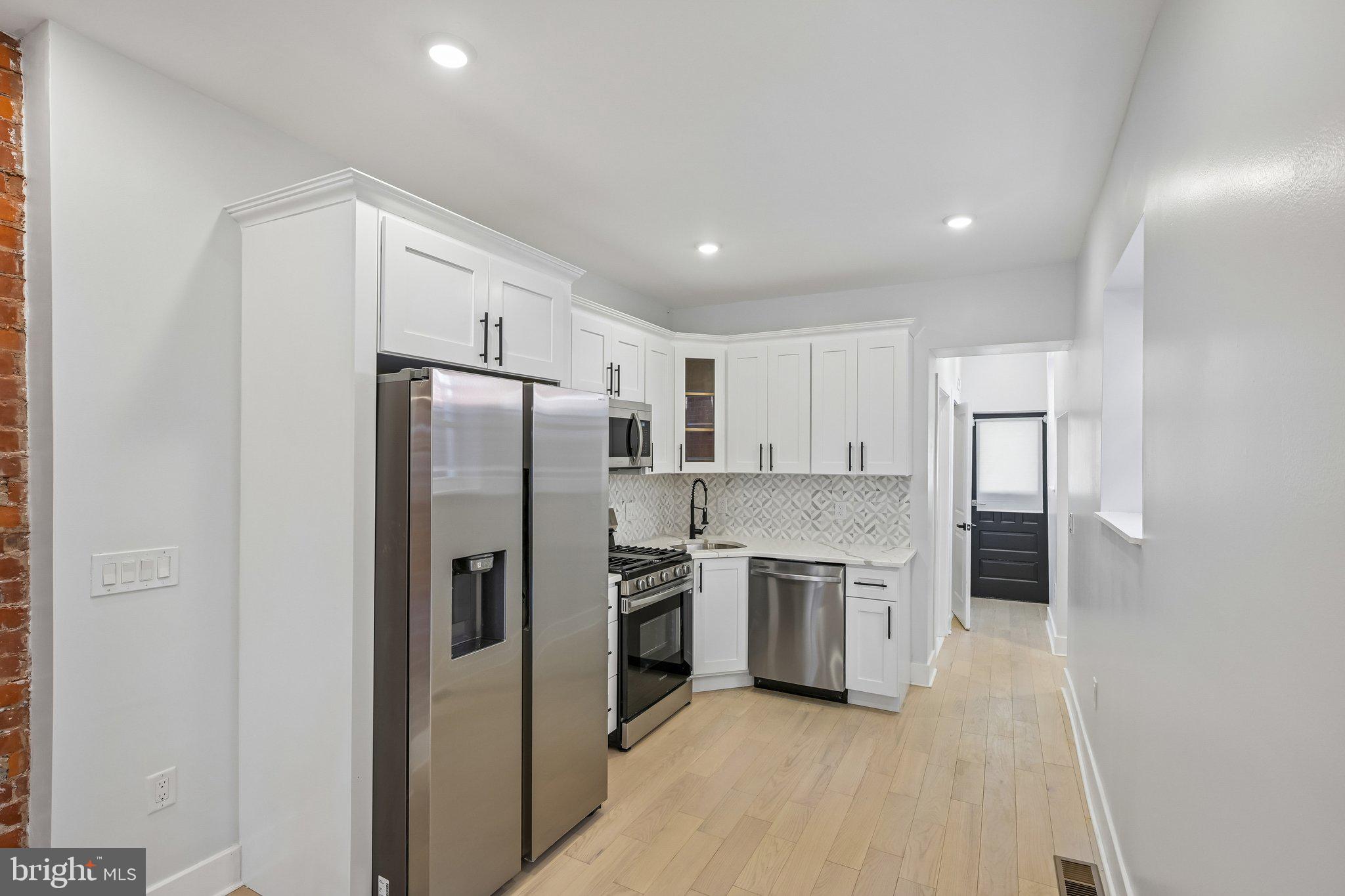 PORT RICHMOND - Residential