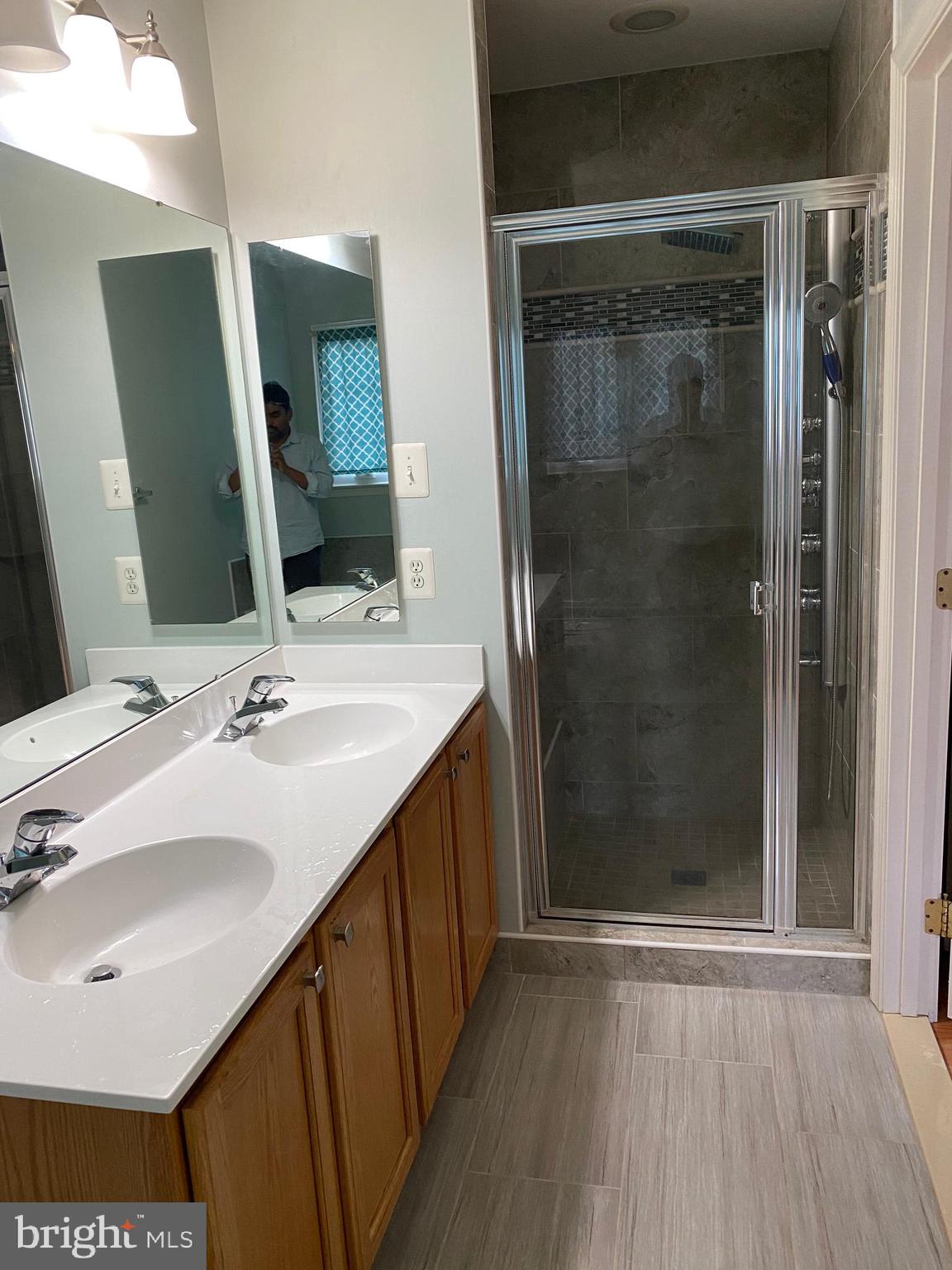 WAVERLY WOODS - Residential Lease