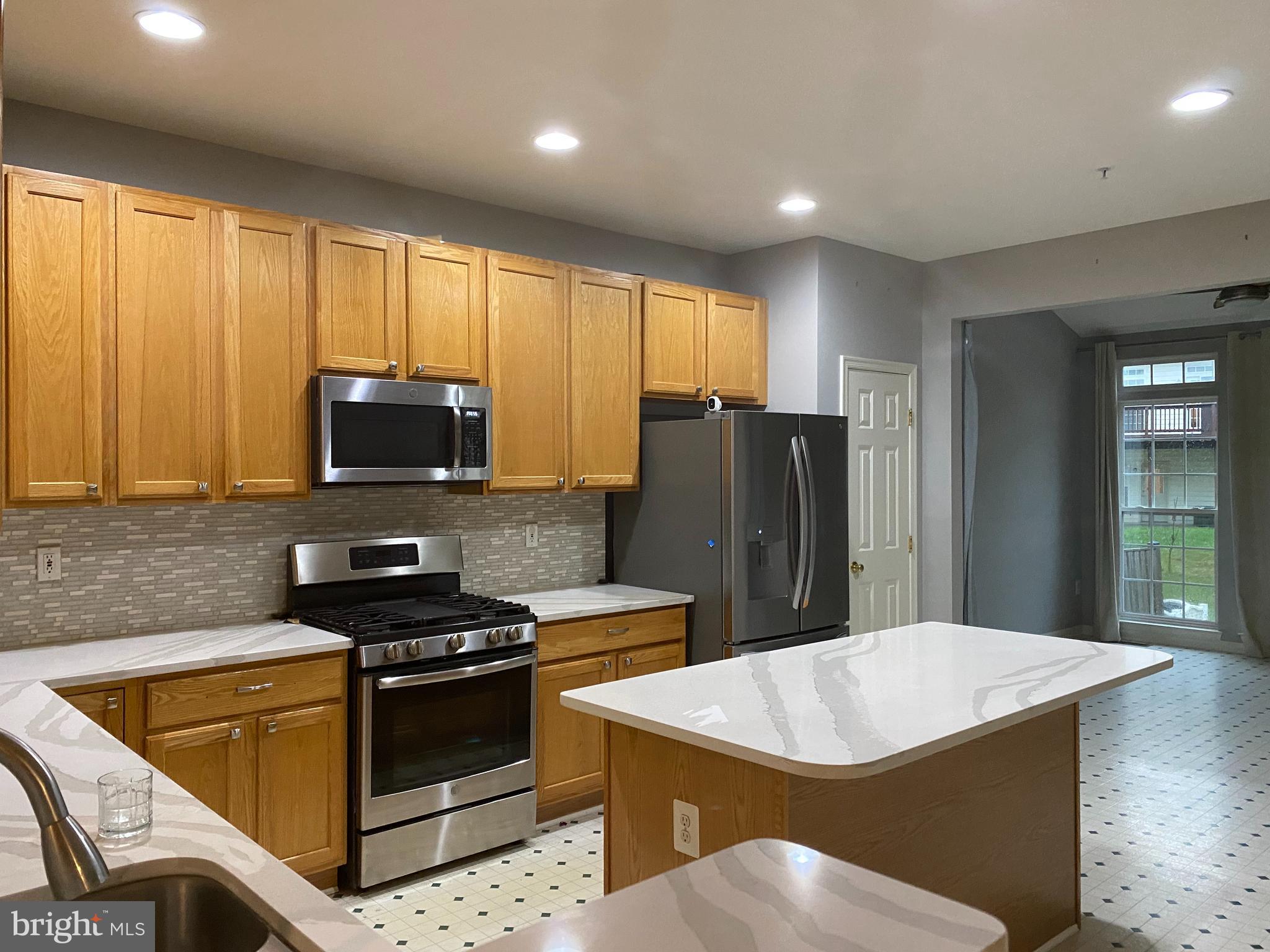 WAVERLY WOODS - Residential Lease