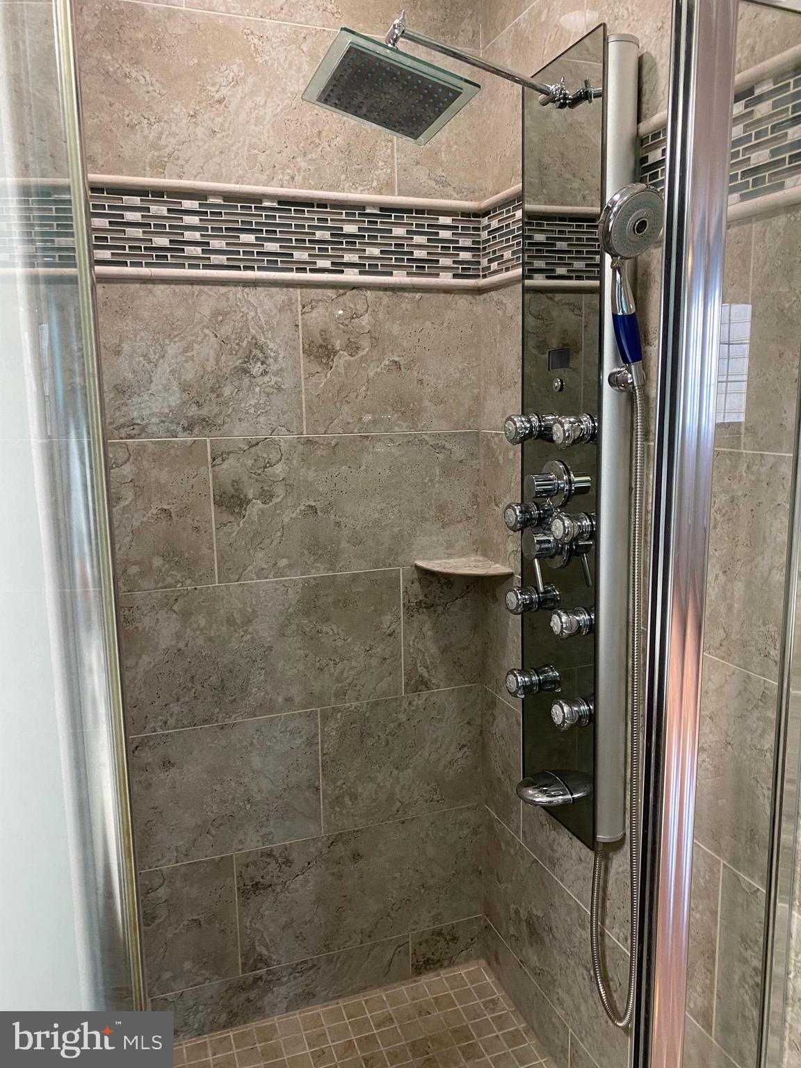 WAVERLY WOODS - Residential Lease