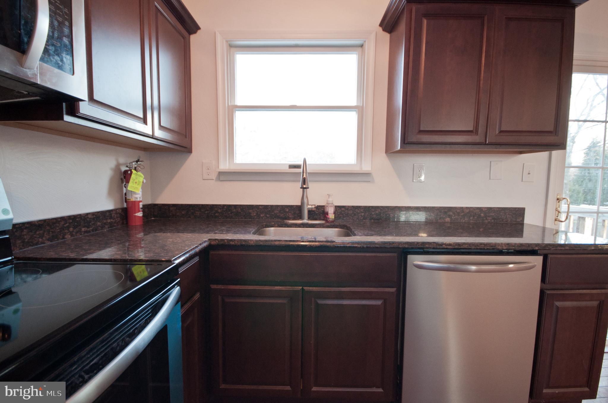 136 W LYTLE AVENUE