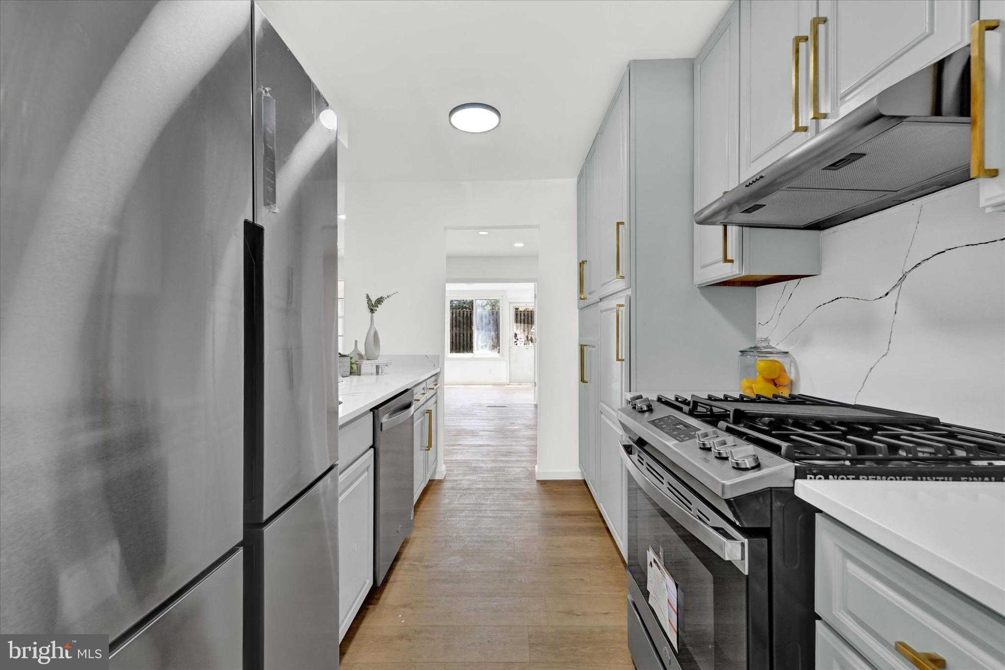 VILLAGE OF OLDE MILL - Residential