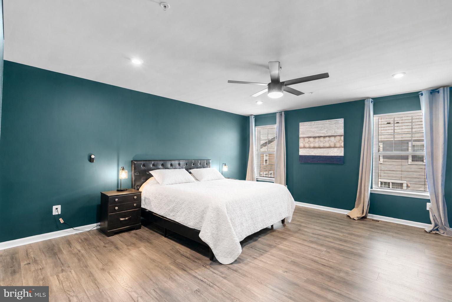 METRO POINTE - Residential