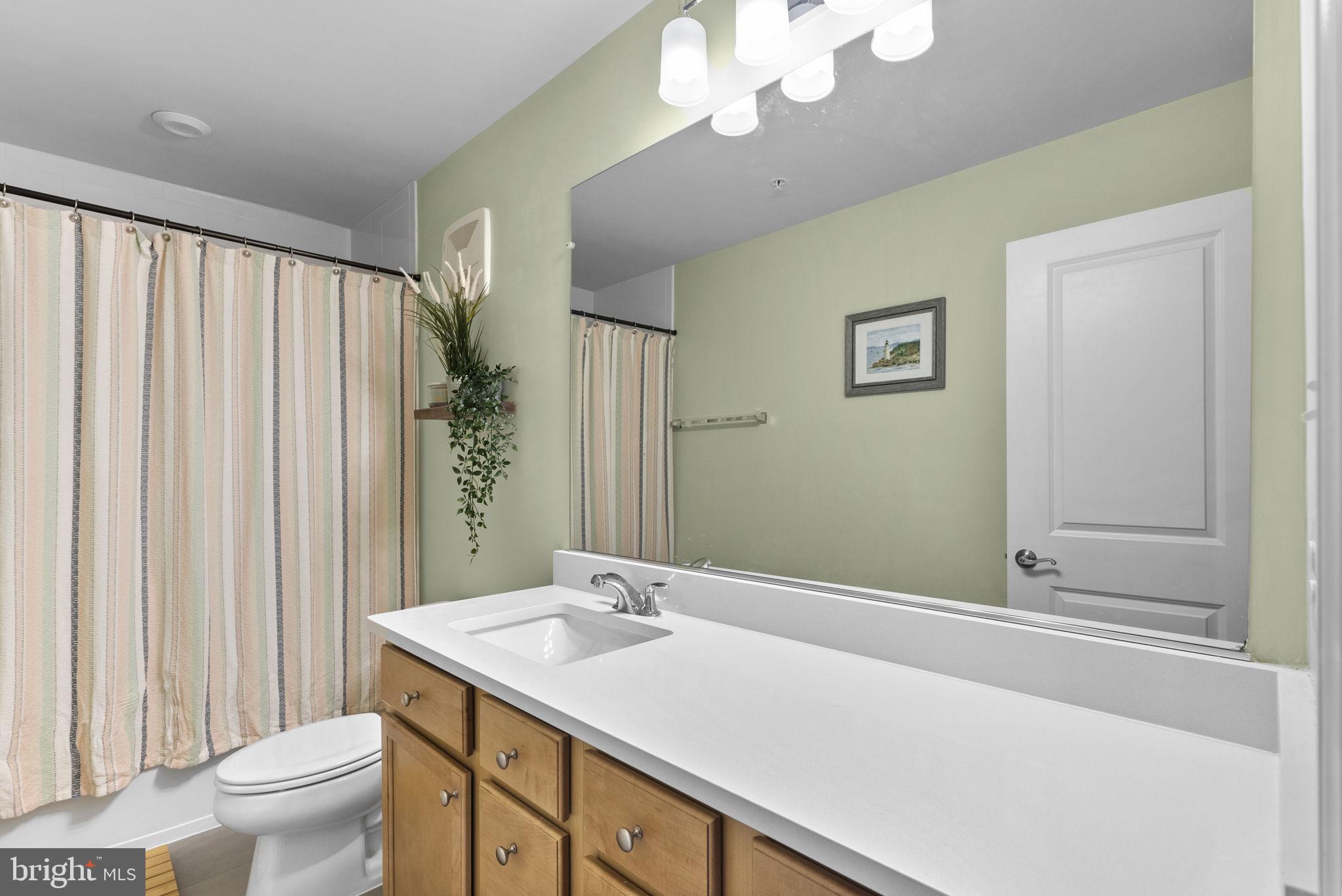 METRO POINTE - Residential
