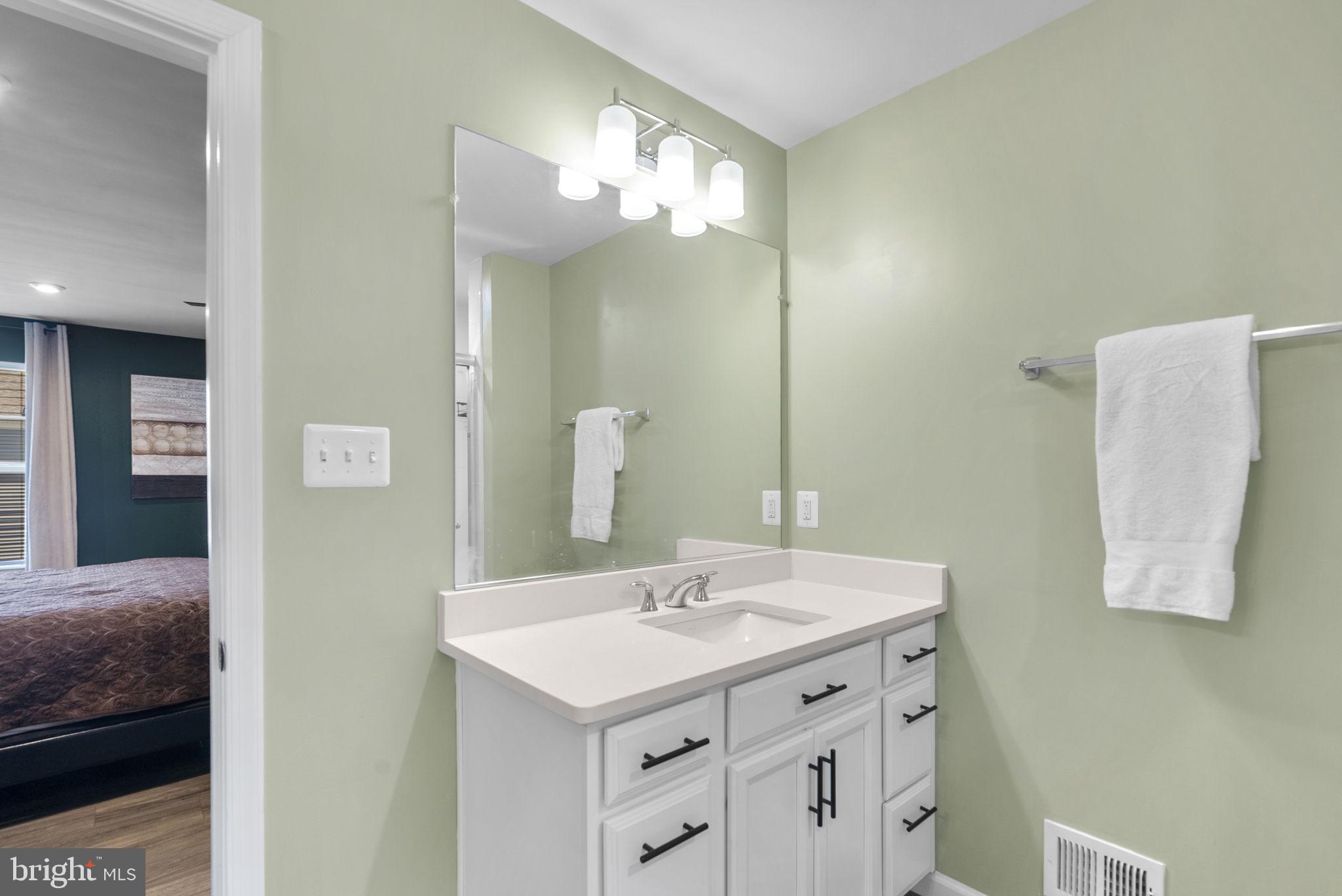 METRO POINTE - Residential