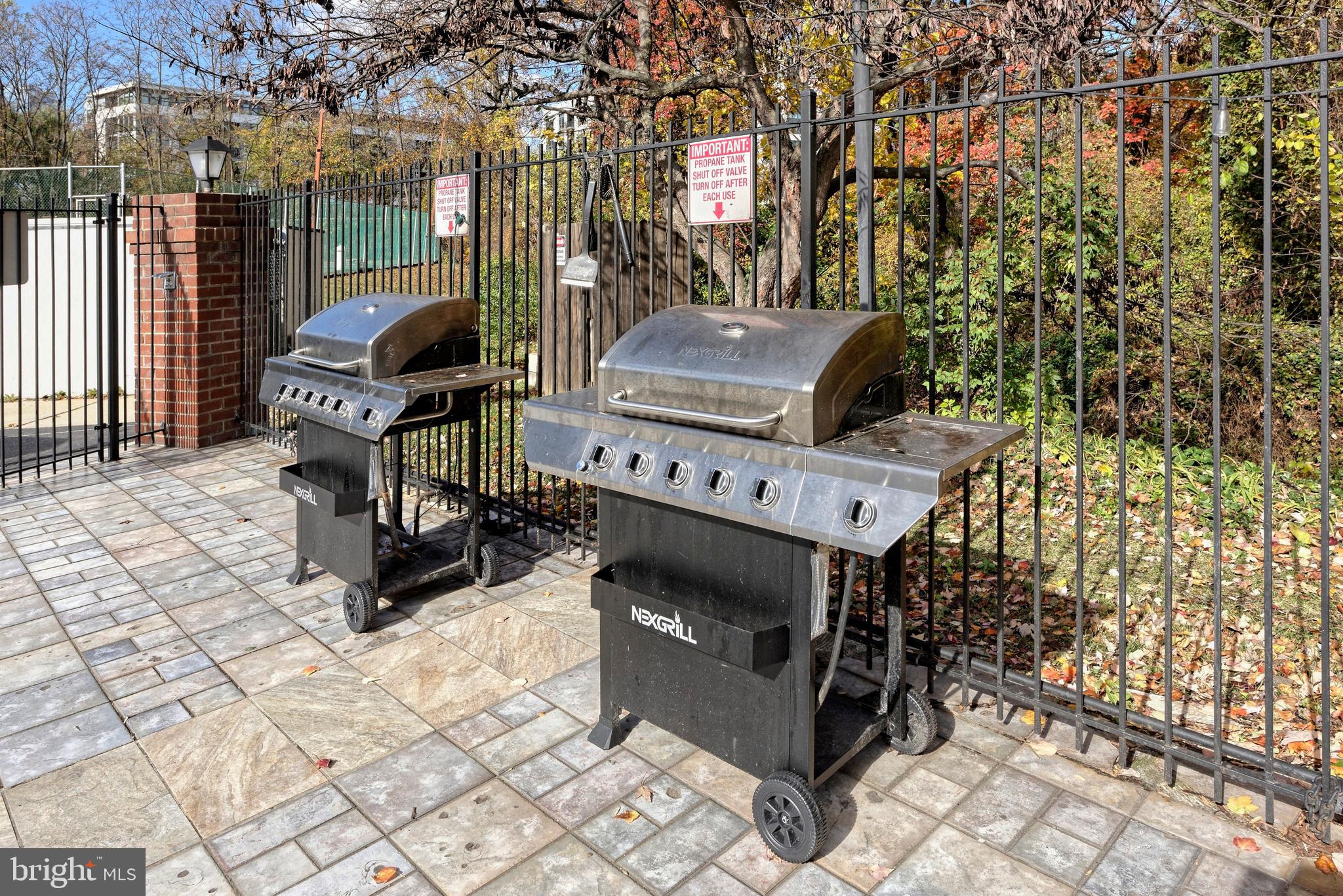 THE COLONIES - Residential