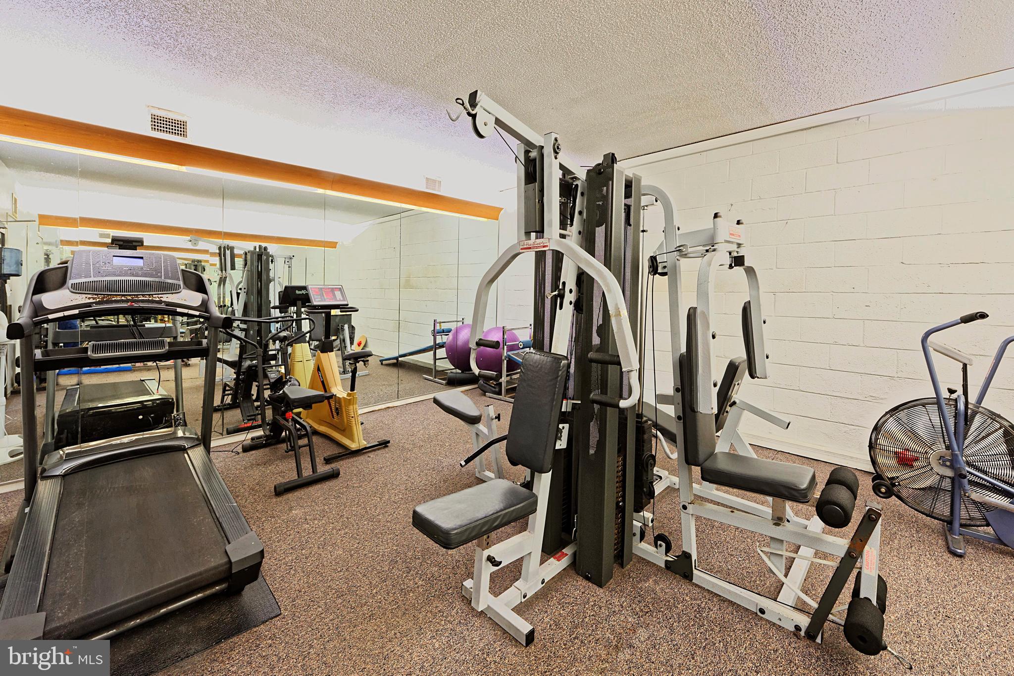 THE COLONIES - Residential