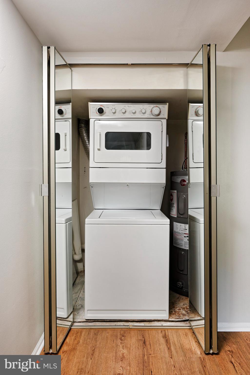 THE COLONIES - Residential