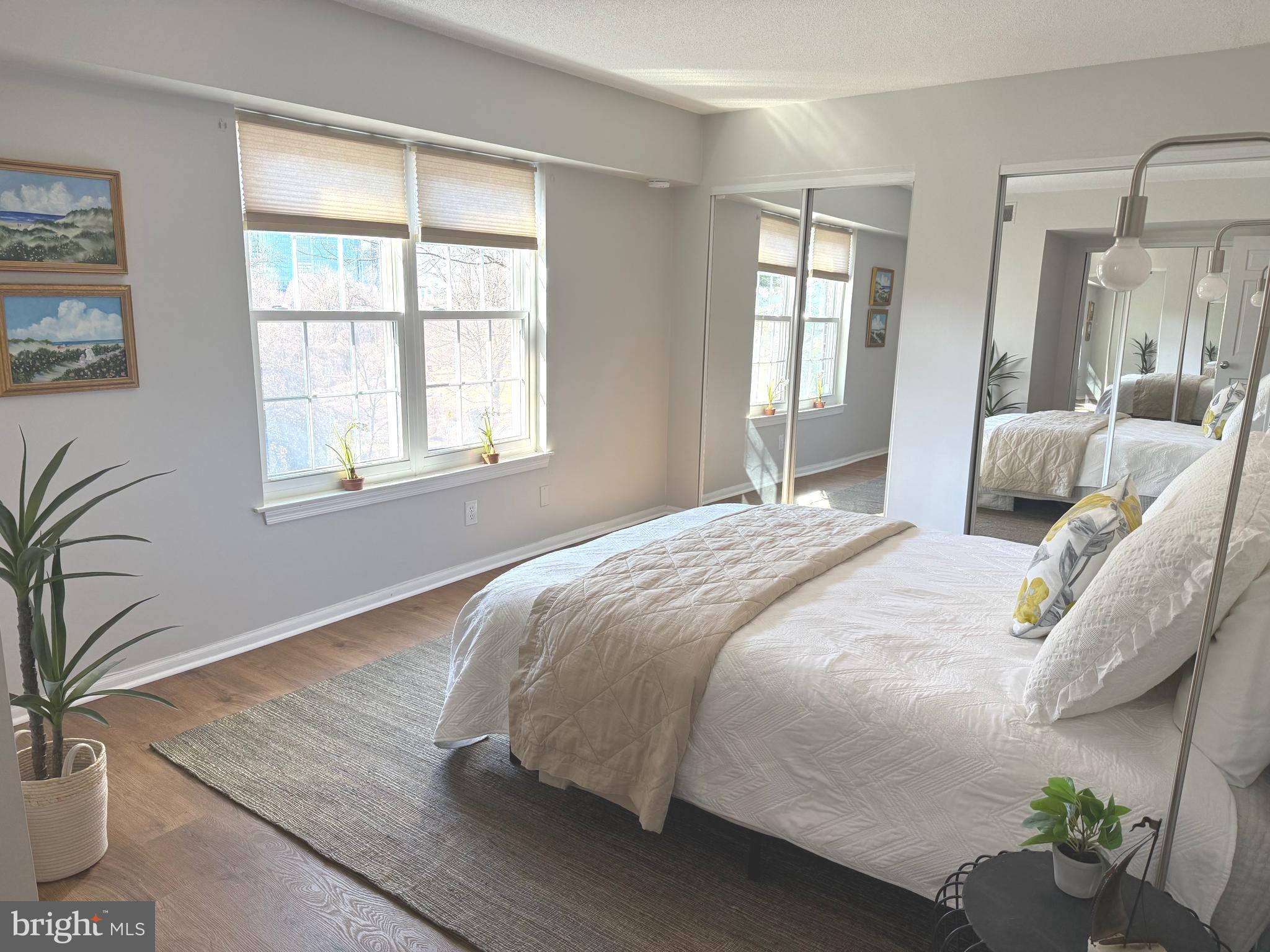 THE COLONIES - Residential