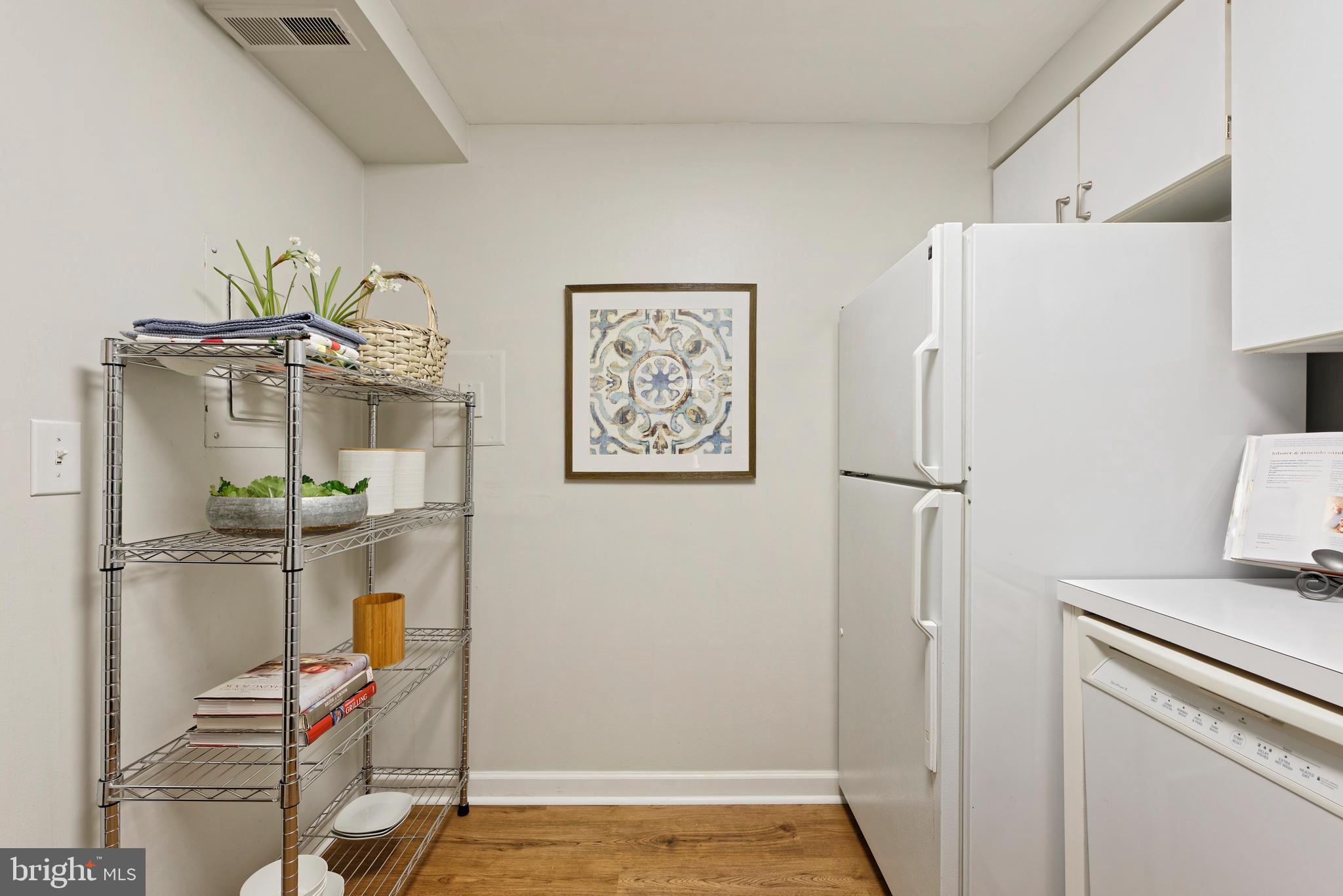 THE COLONIES - Residential