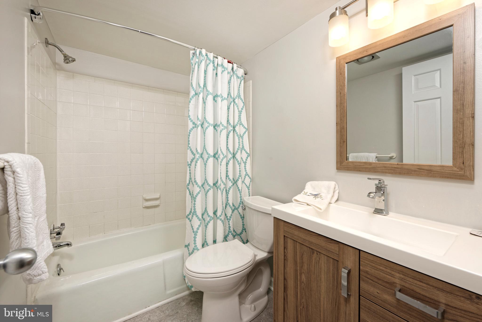 THE COLONIES - Residential