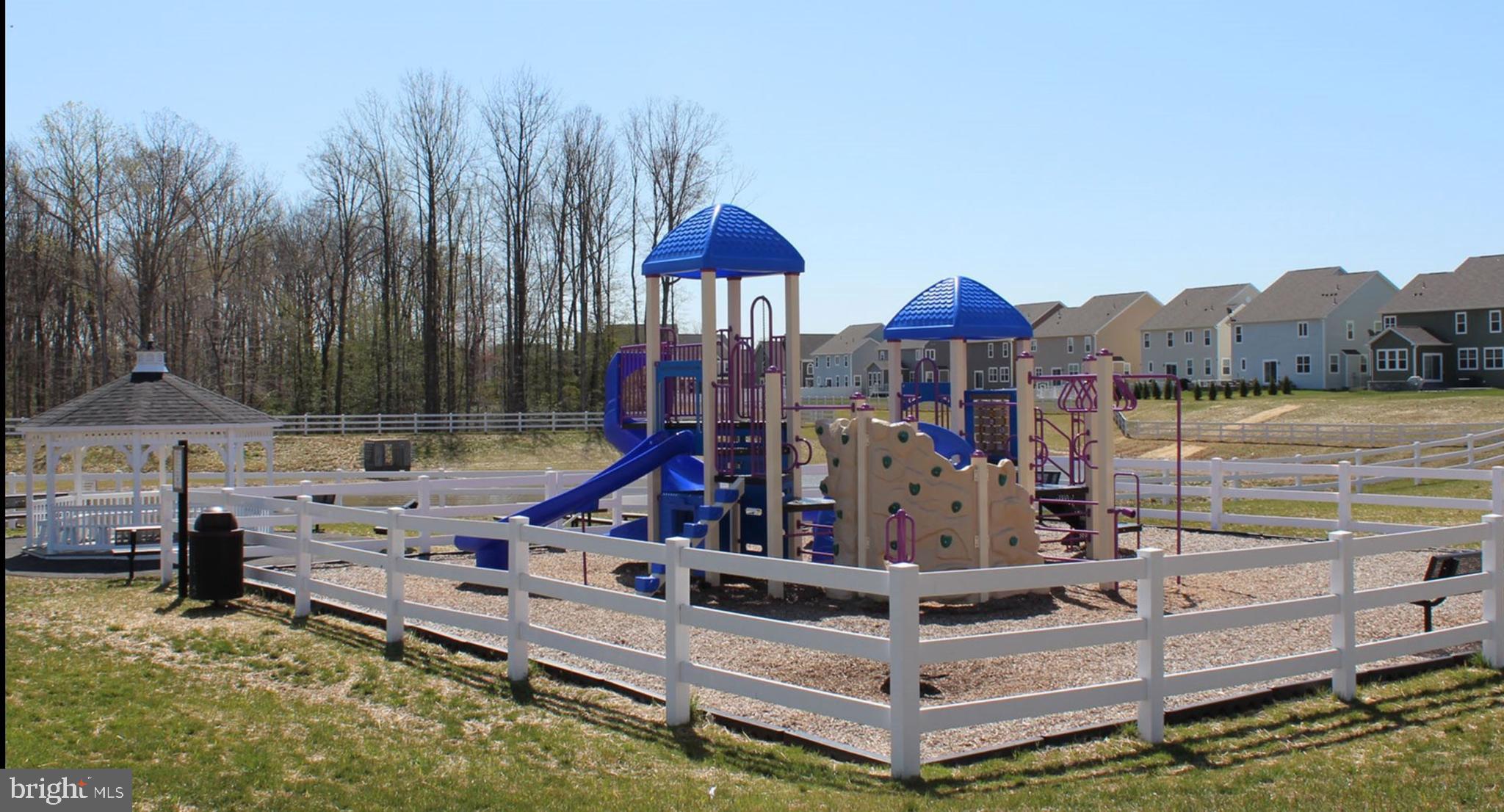 GLENEAGLES AT ST CHARLES - Residential