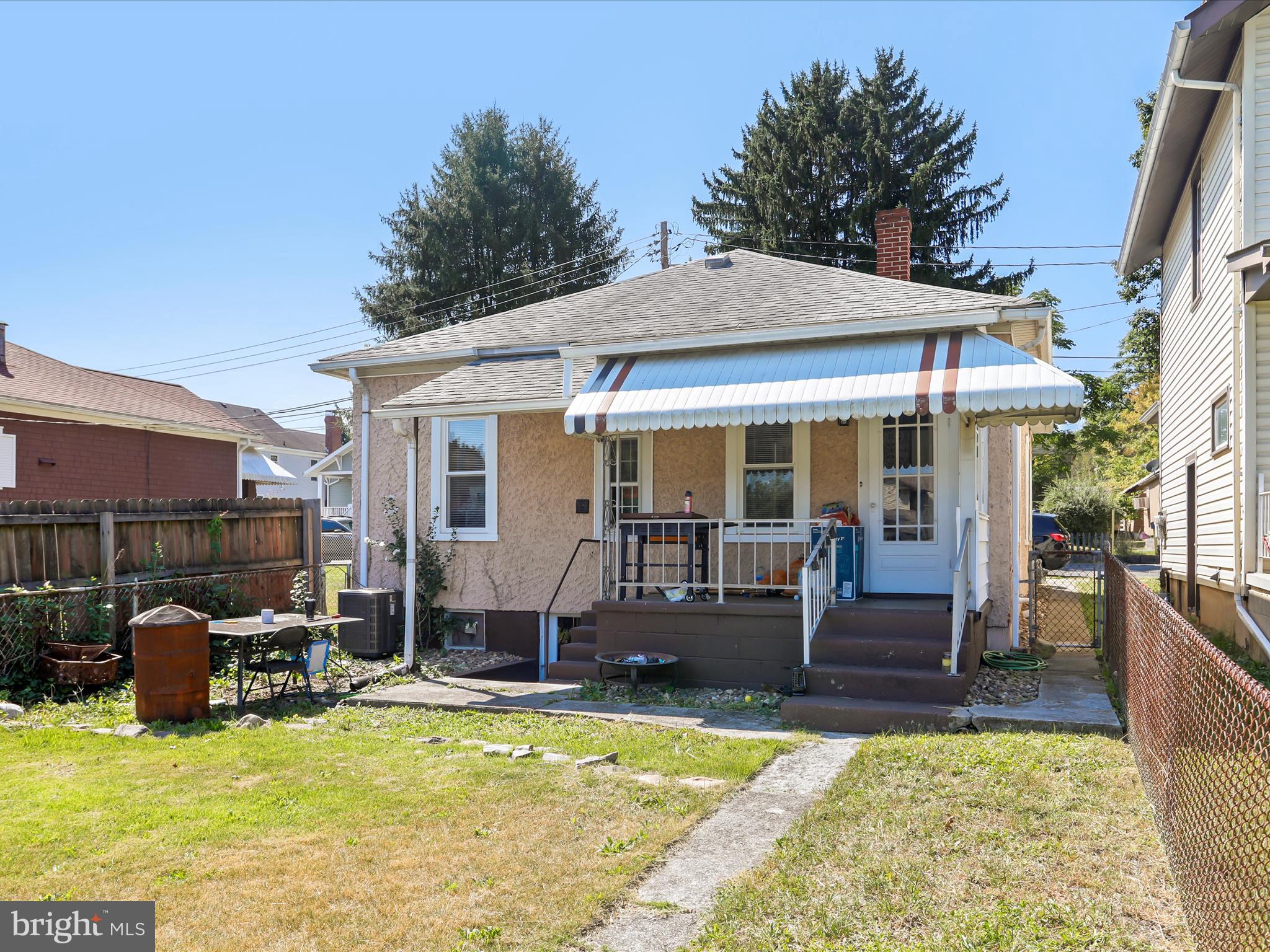 WEST END - Residential