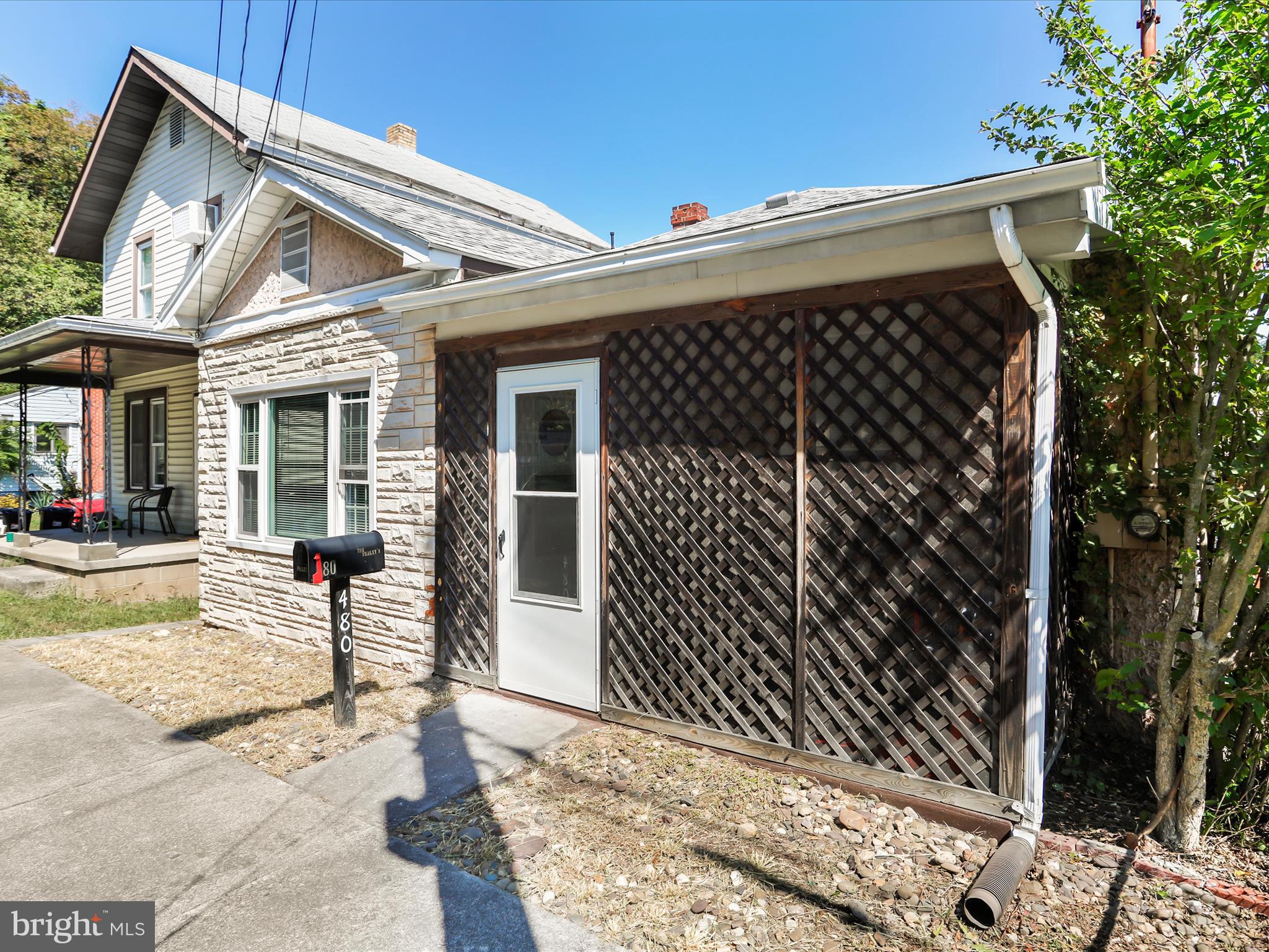 WEST END - Residential