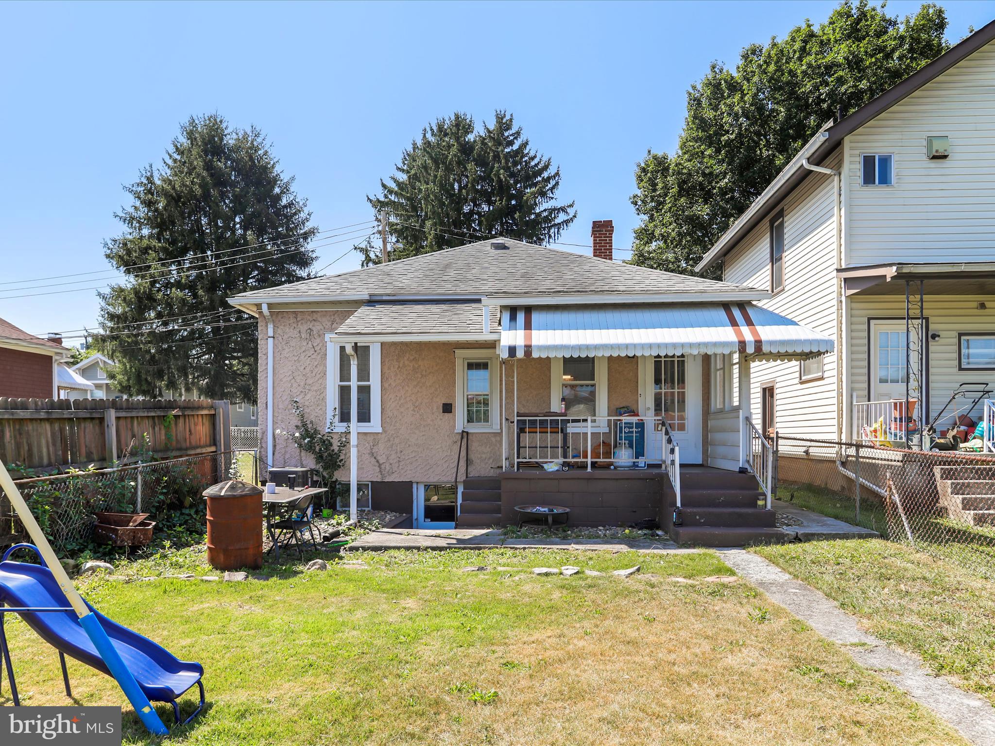 WEST END - Residential