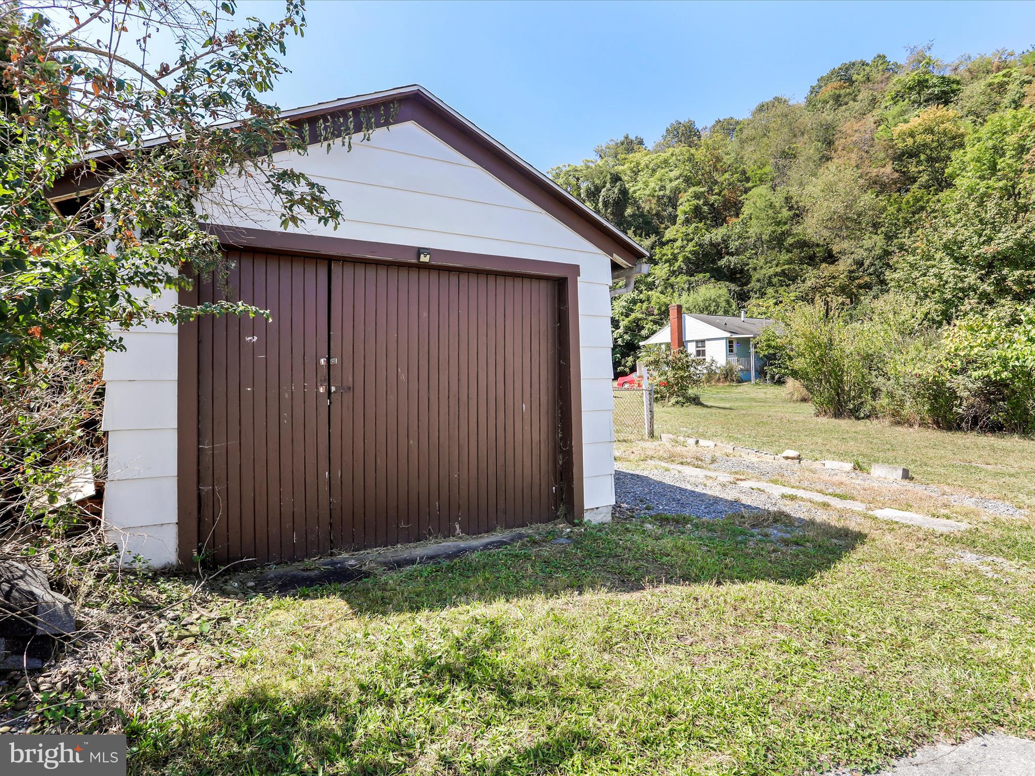 WEST END - Residential