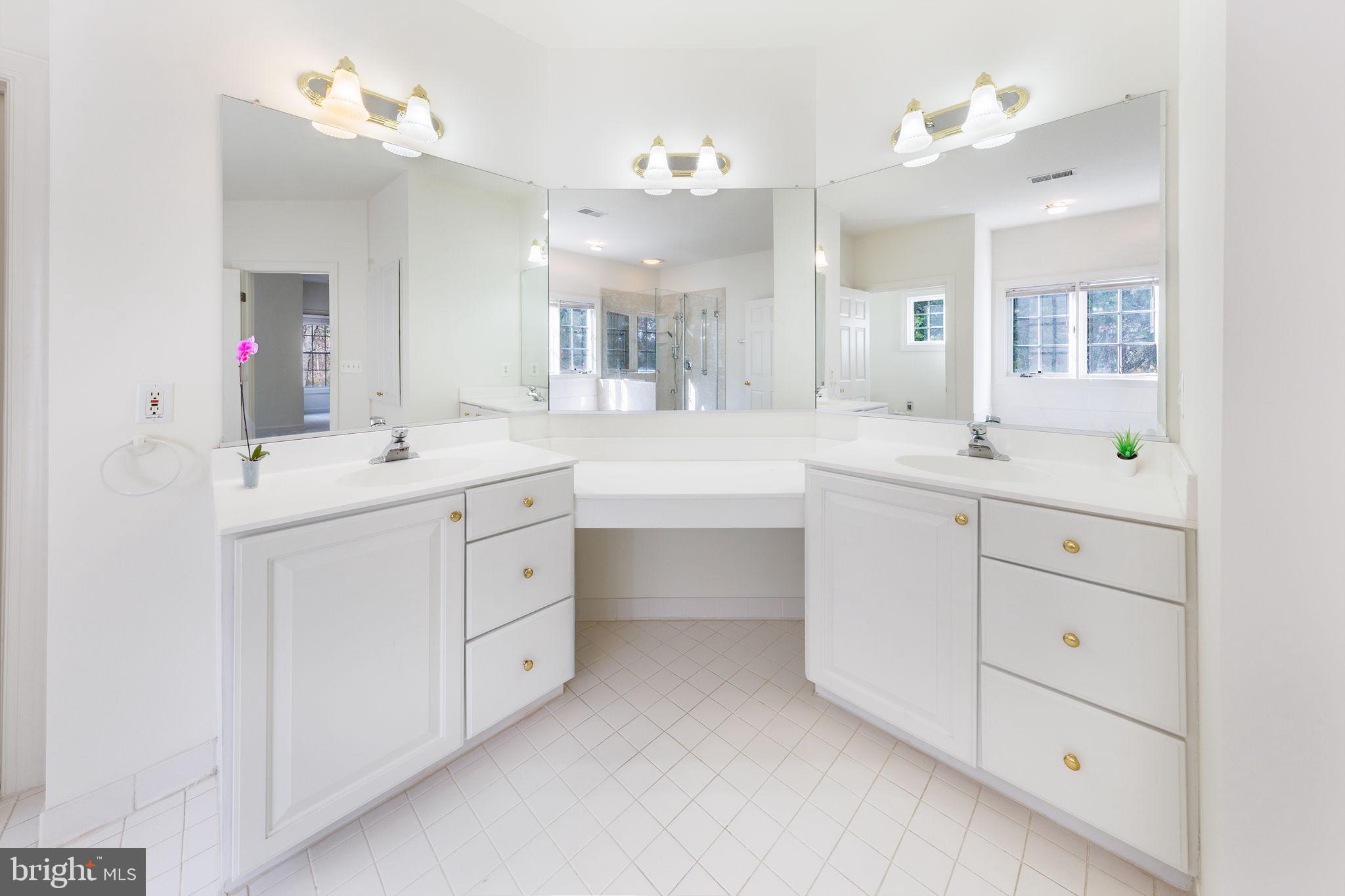 BERKSHIRE WOODS - Residential