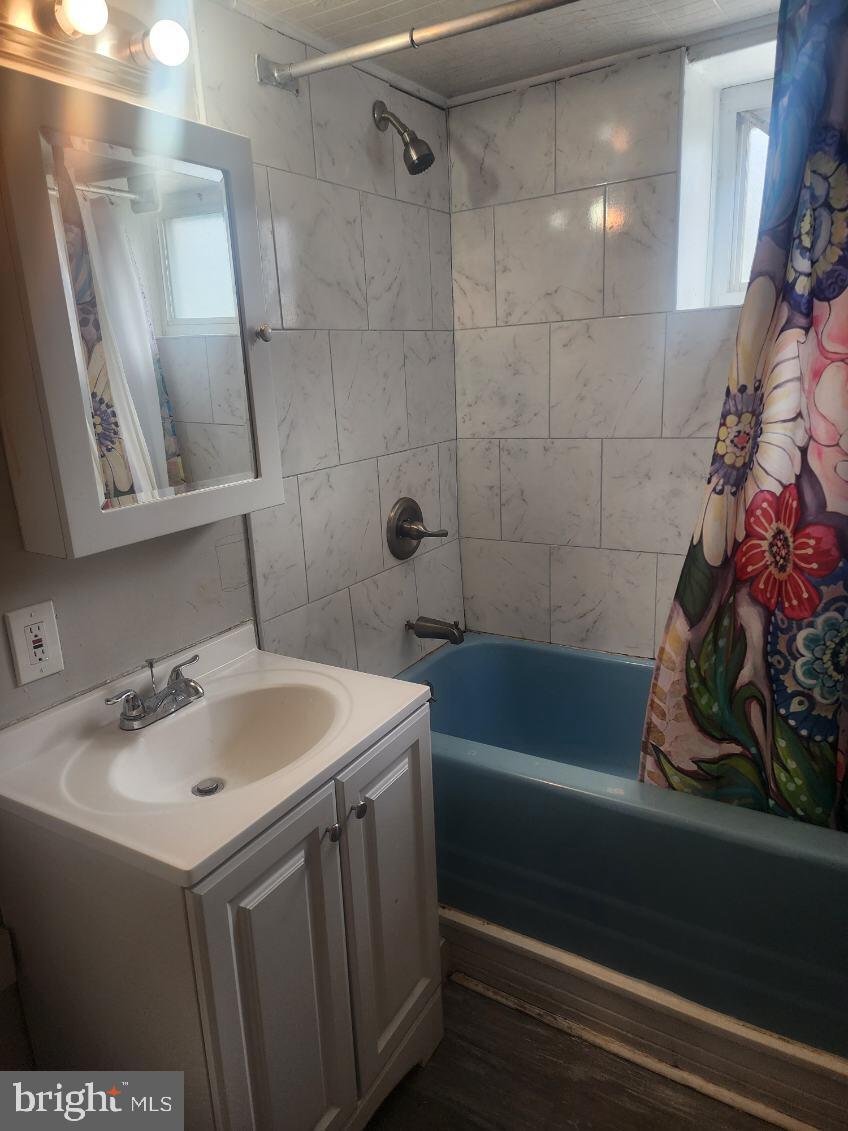 PHILADELPHIA (SOUTHWEST) - Residential Lease