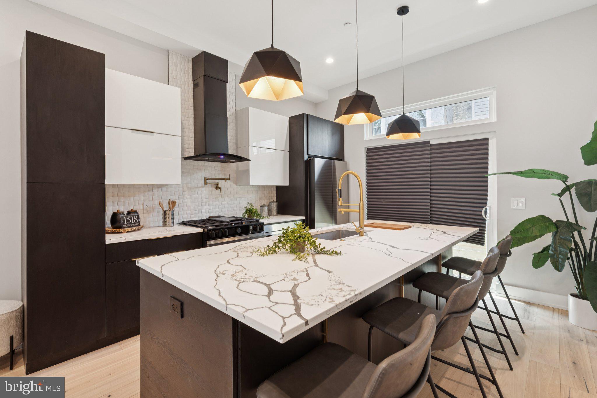 POINT BREEZE - Residential