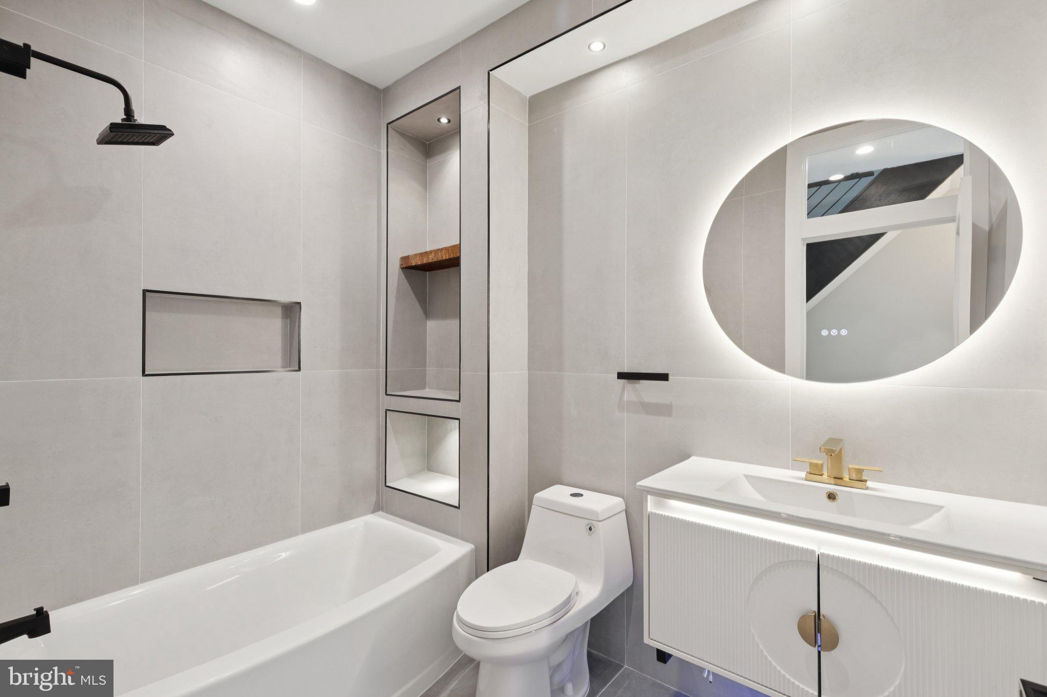 POINT BREEZE - Residential