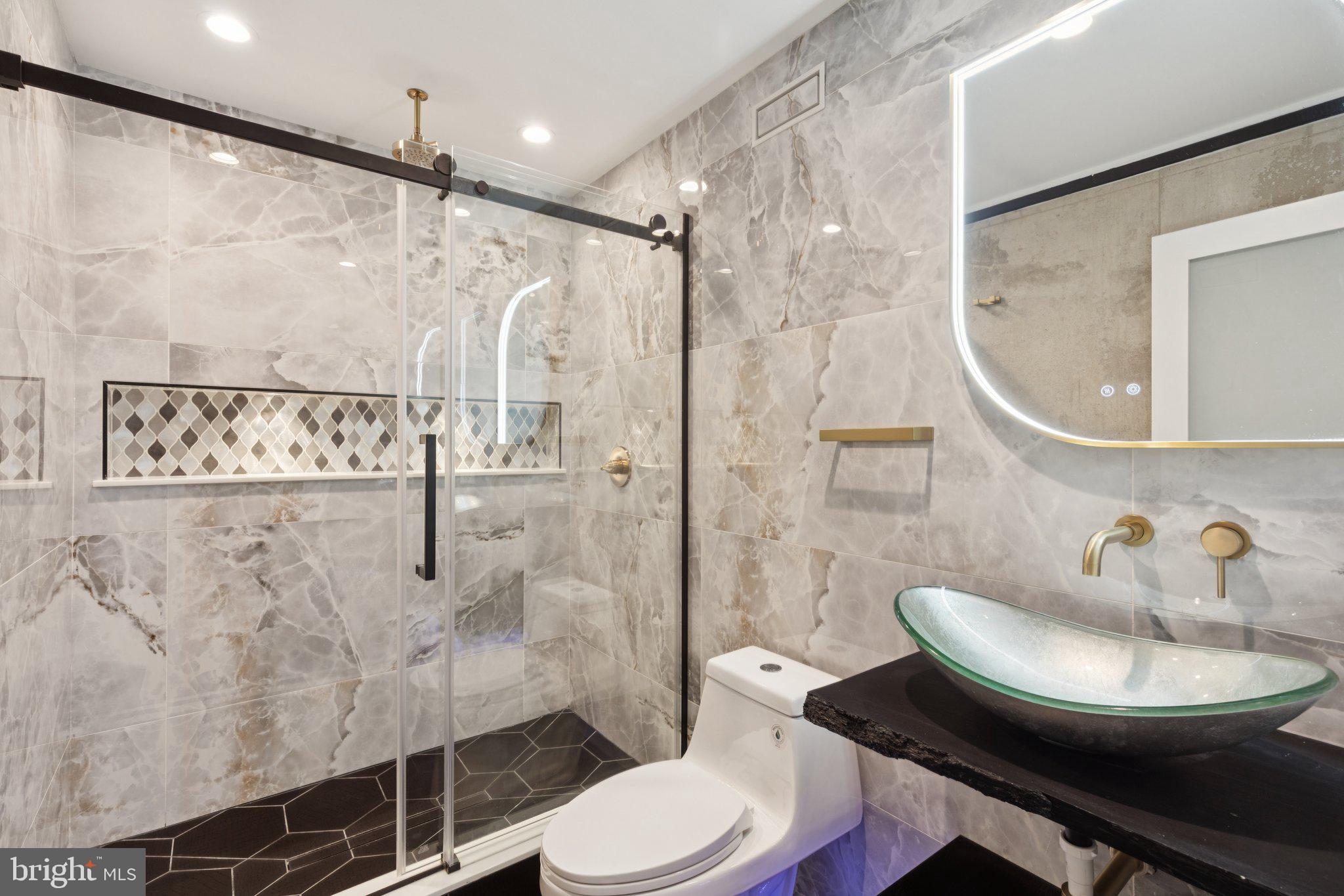 POINT BREEZE - Residential