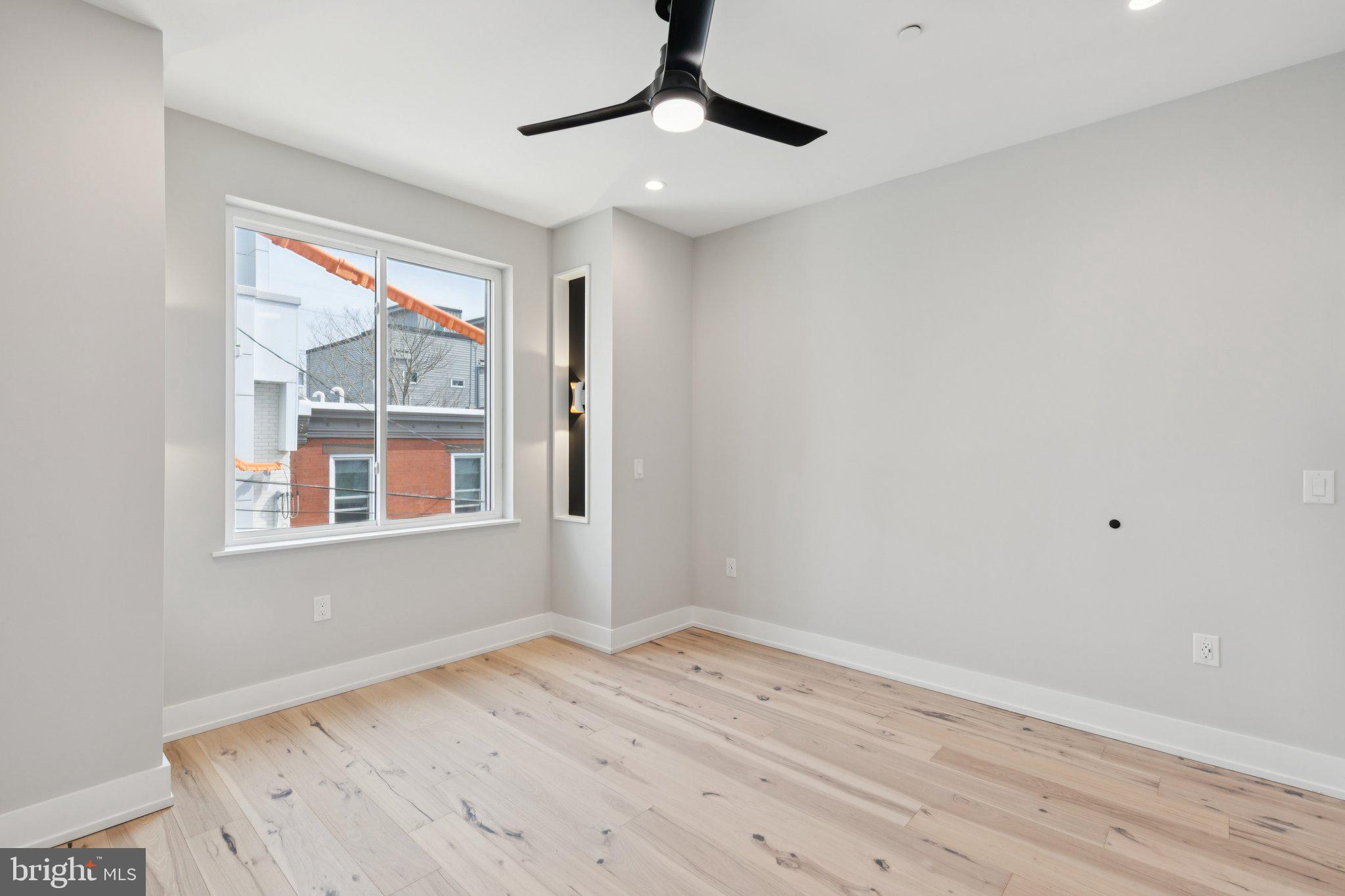 POINT BREEZE - Residential