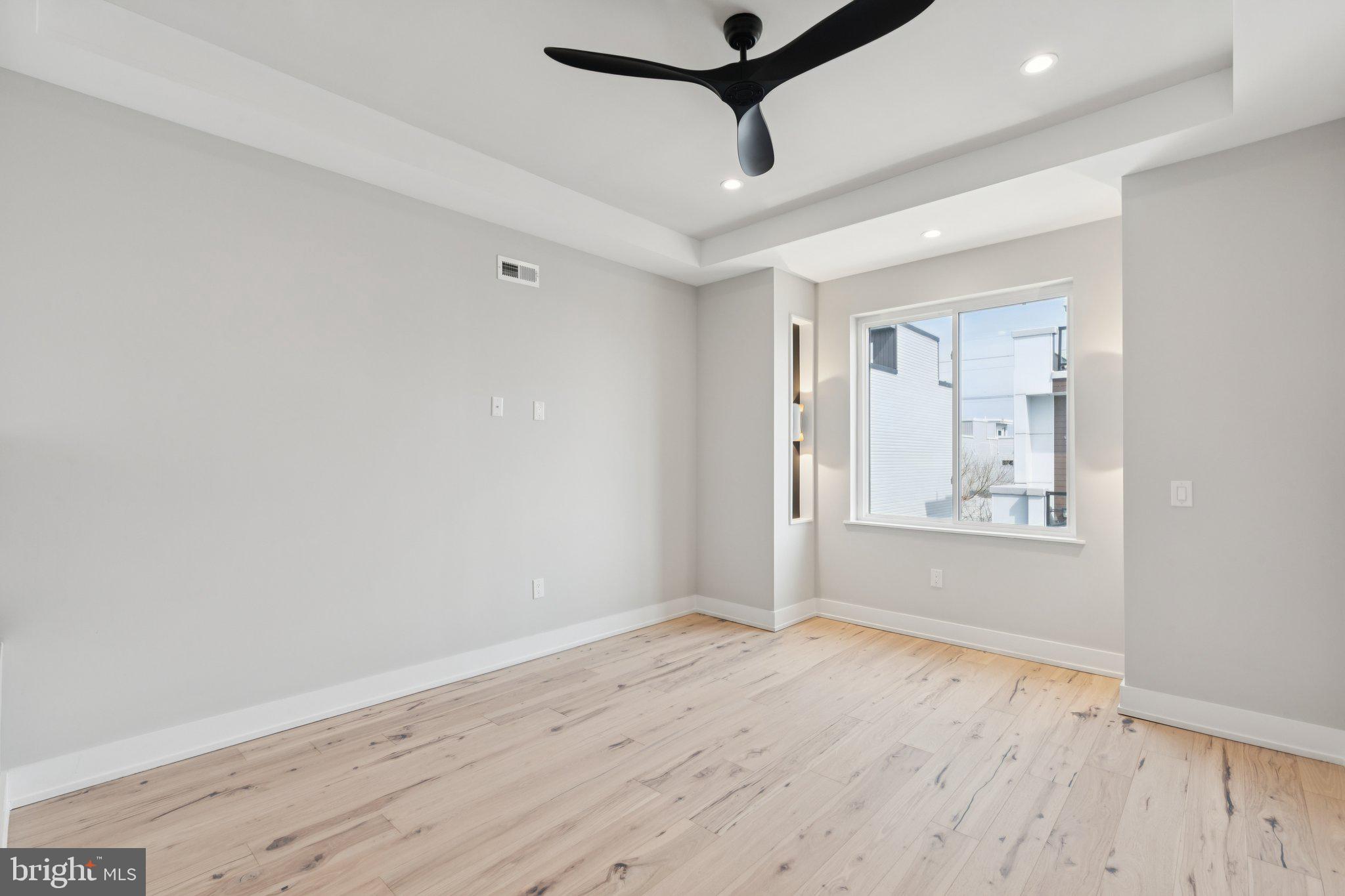 POINT BREEZE - Residential