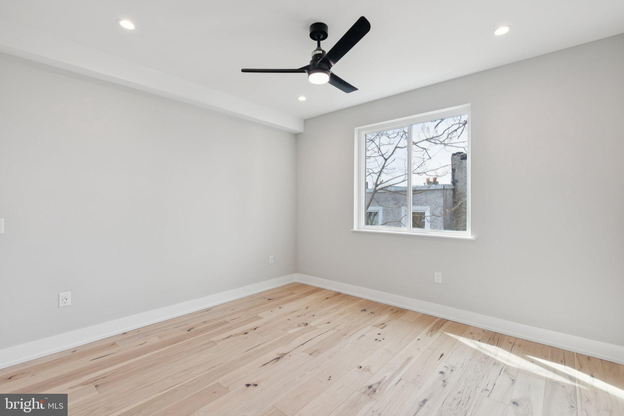 POINT BREEZE - Residential