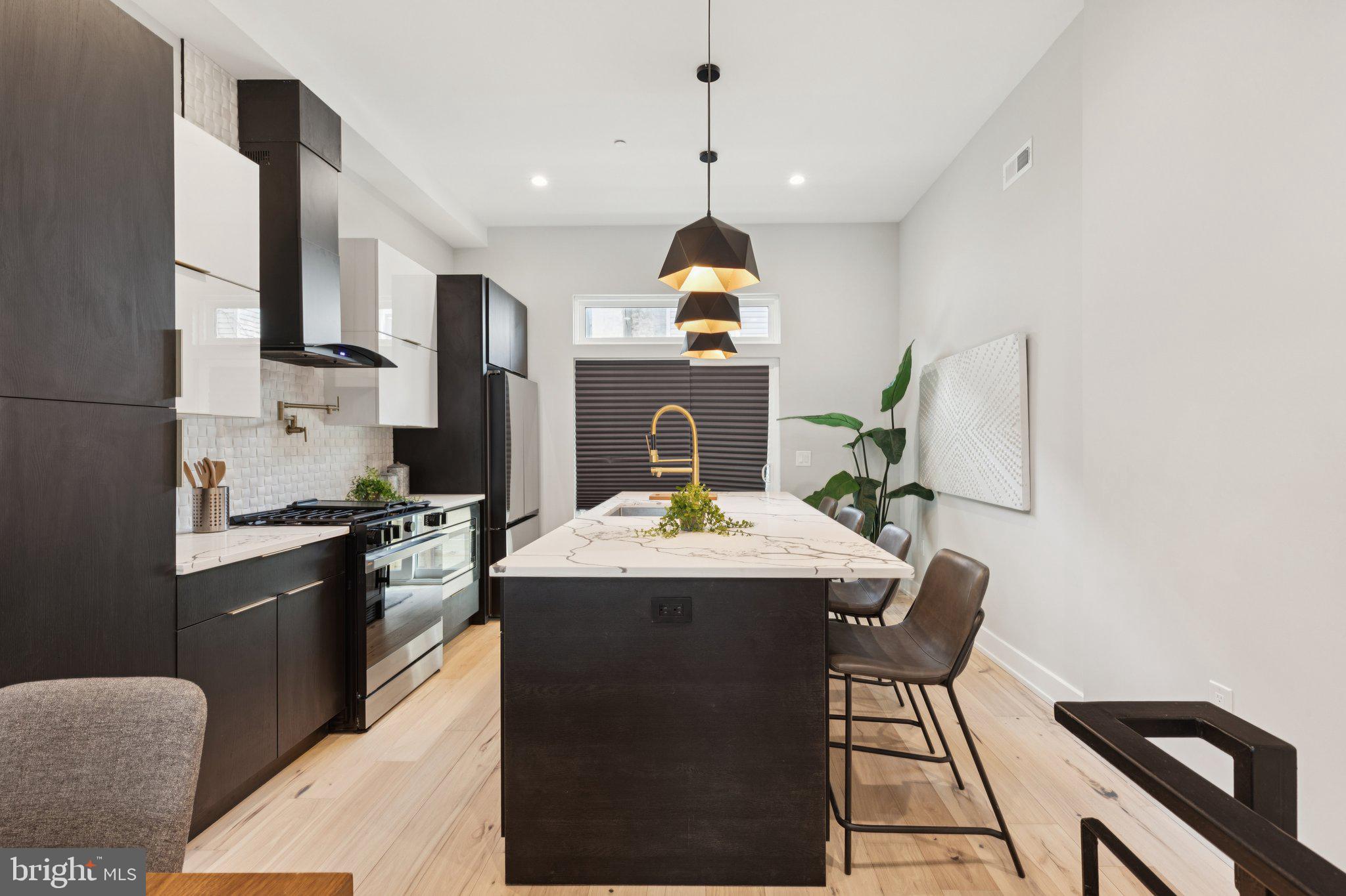 POINT BREEZE - Residential