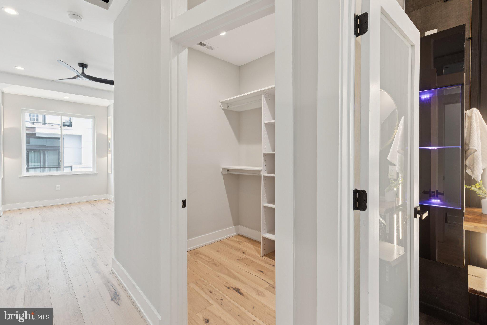 POINT BREEZE - Residential