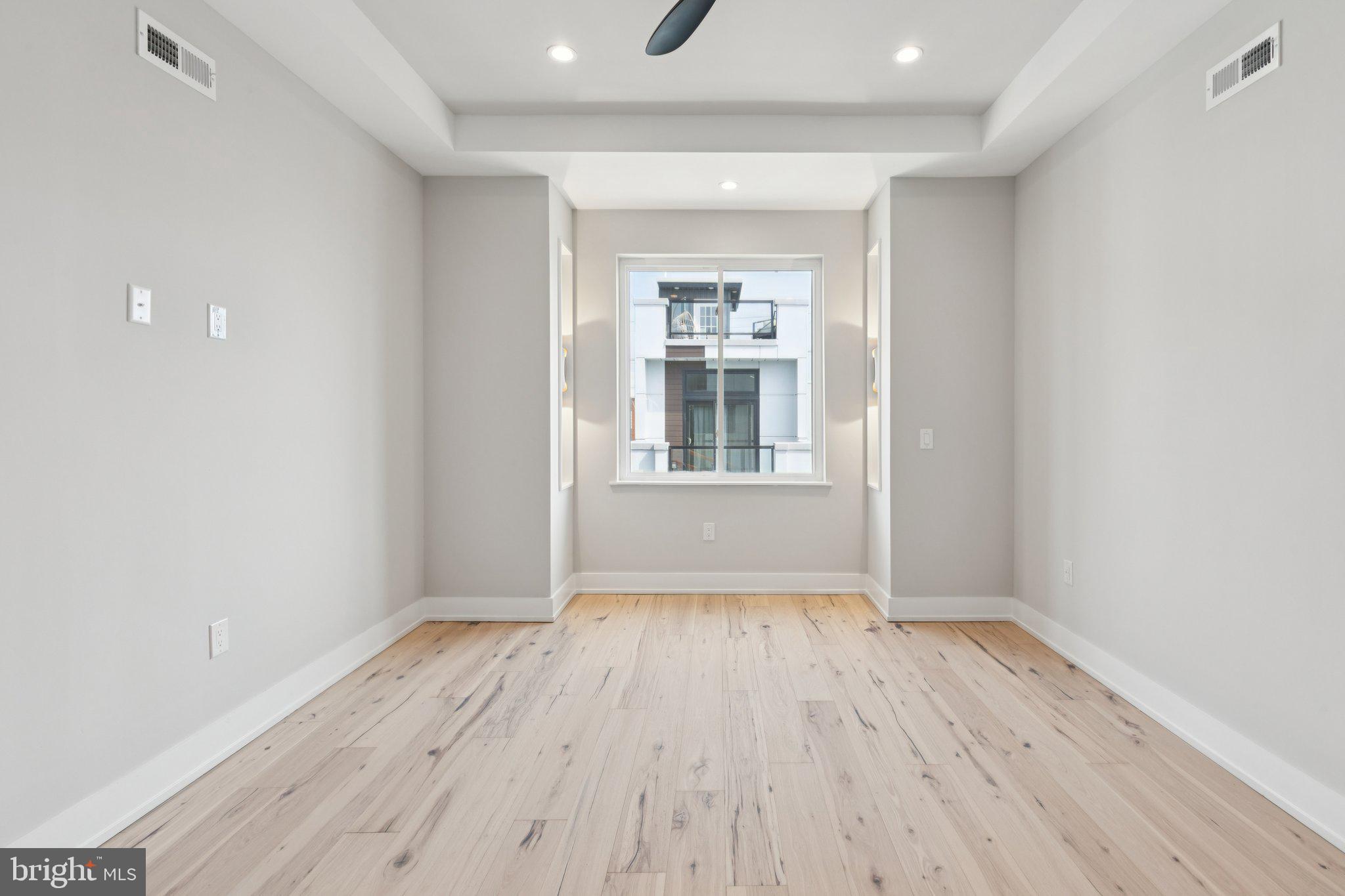 POINT BREEZE - Residential