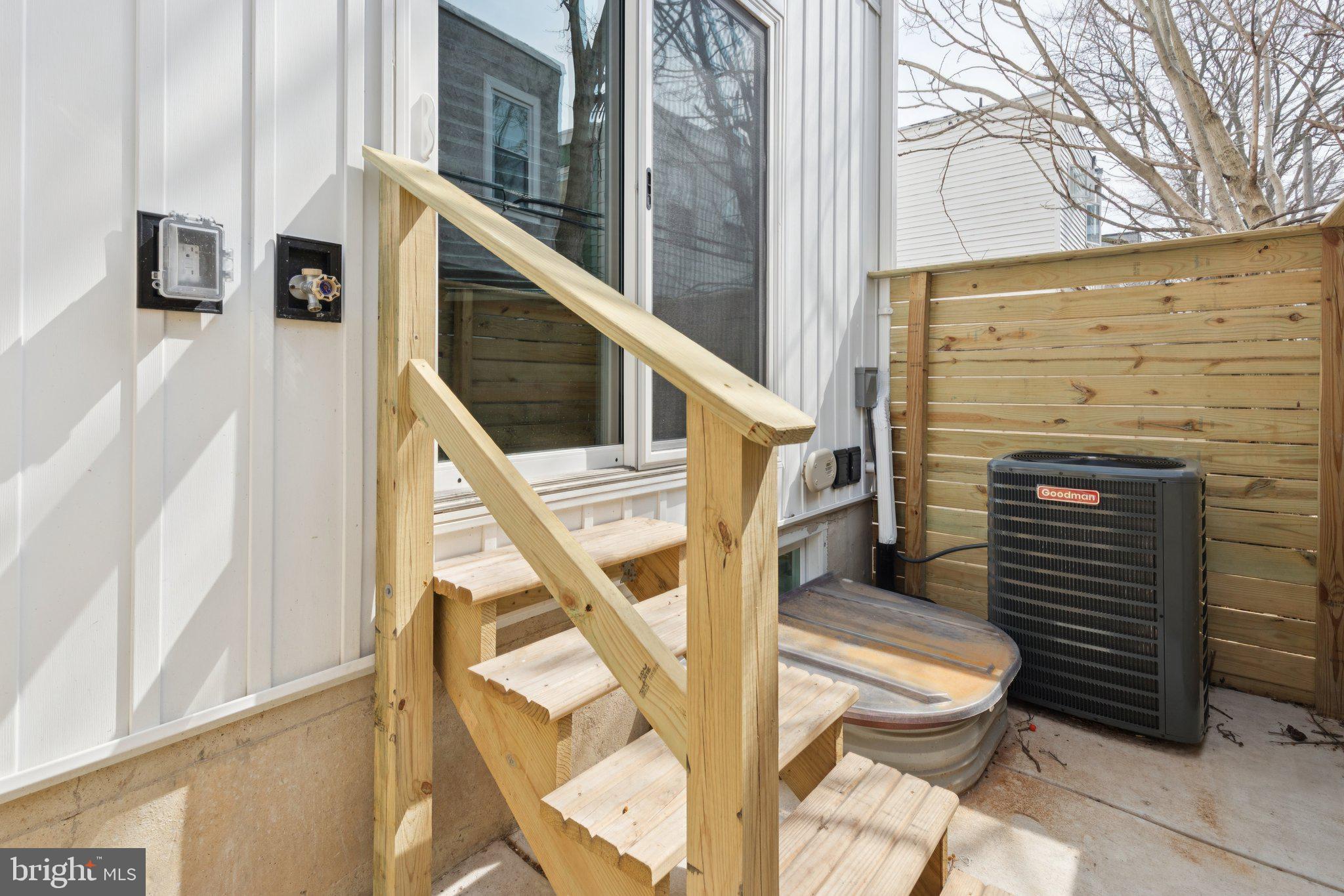 POINT BREEZE - Residential