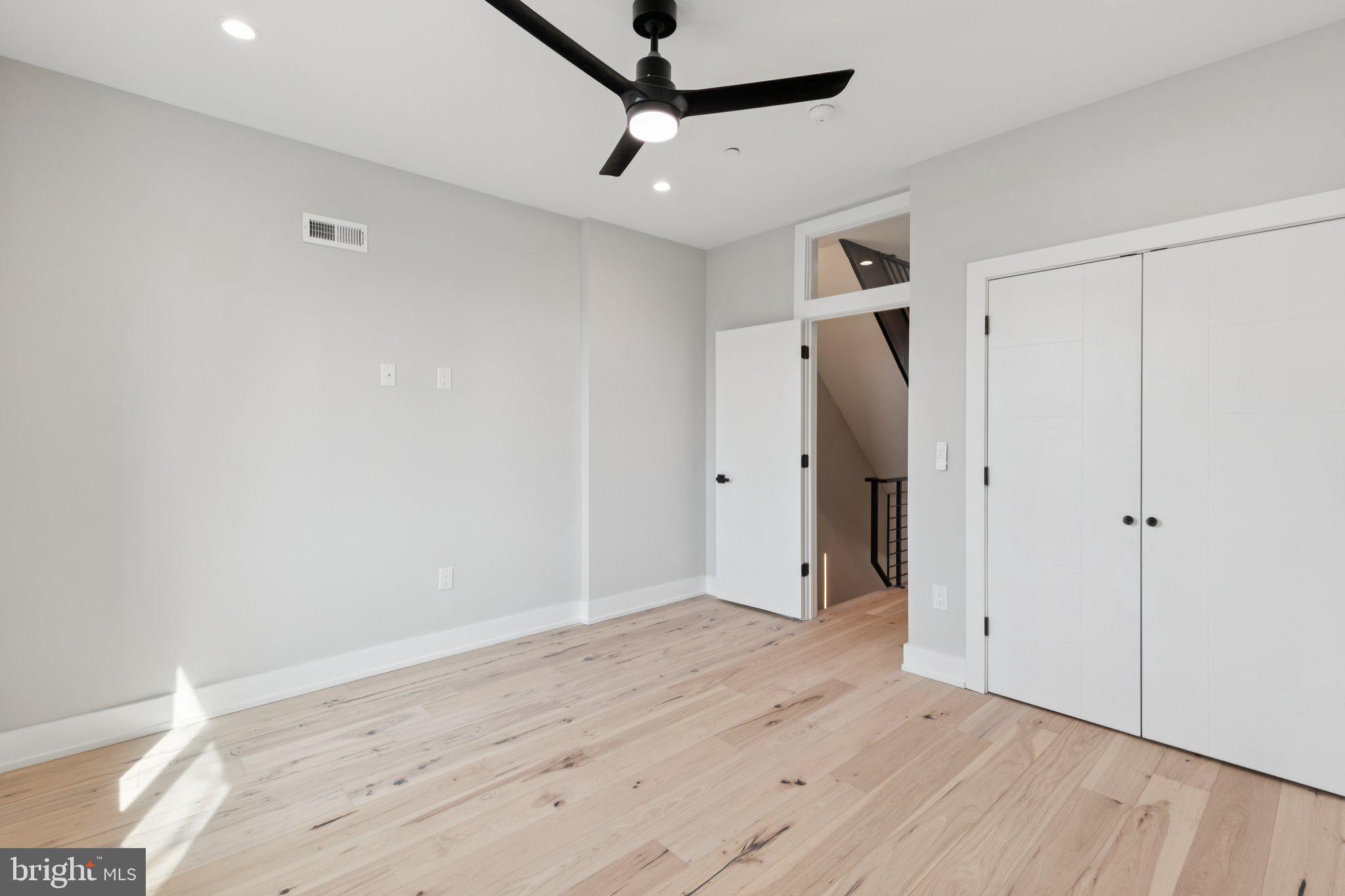 POINT BREEZE - Residential