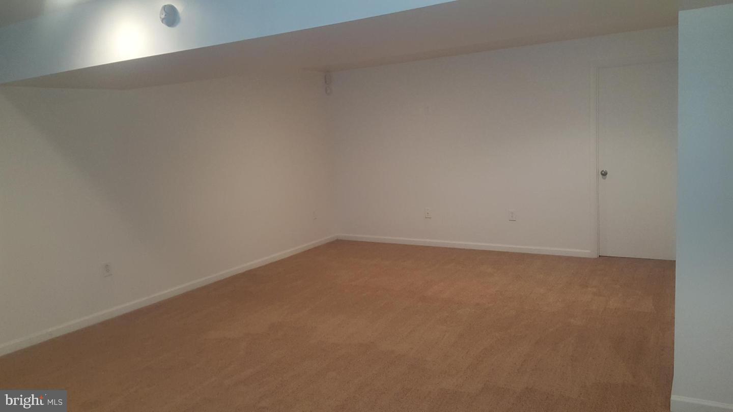 ST CHARLES SUB - SHEFFIELD - Residential Lease