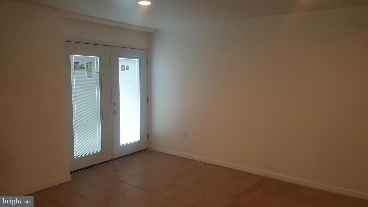 ST CHARLES SUB - SHEFFIELD - Residential Lease