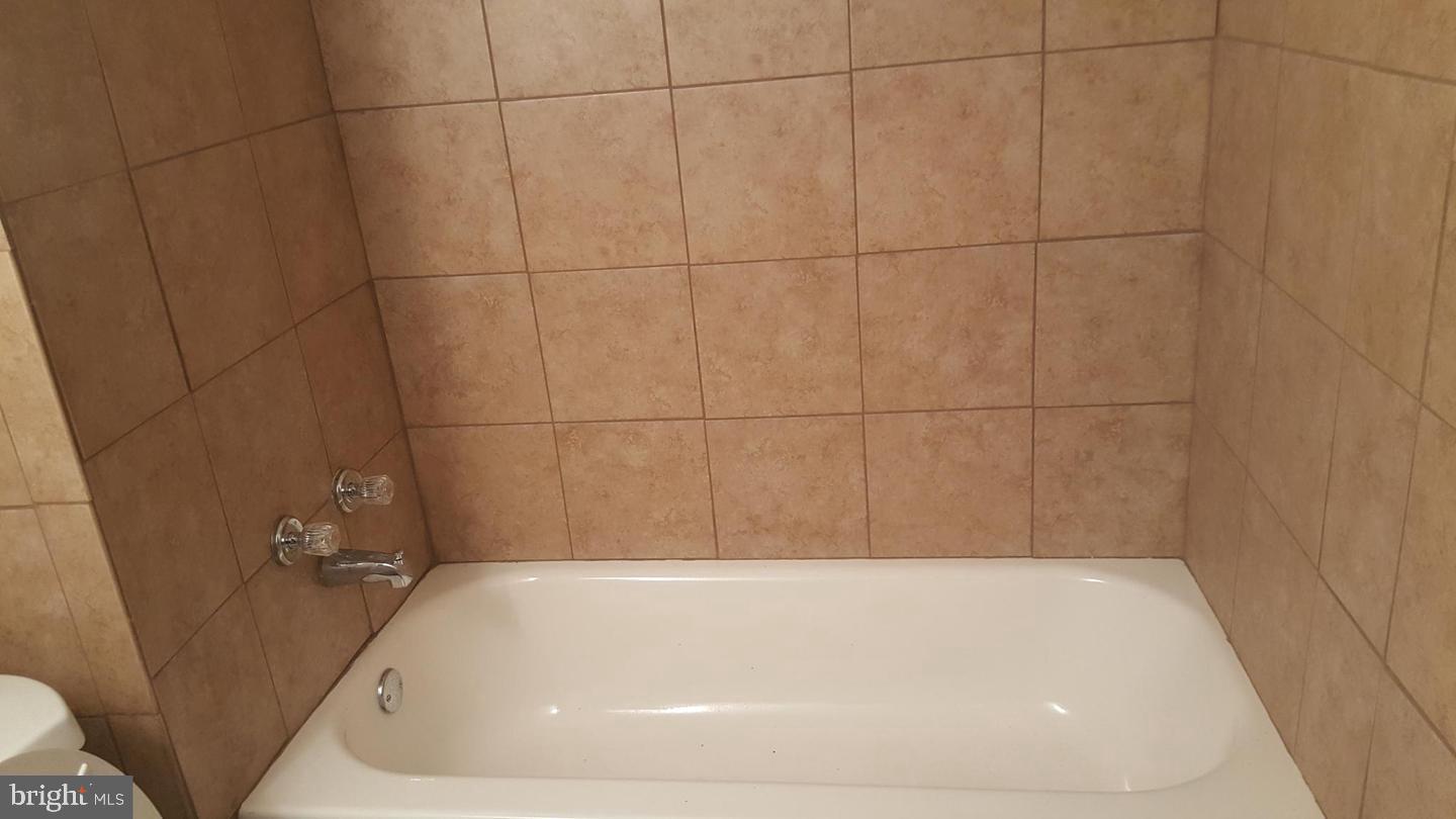 ST CHARLES SUB - SHEFFIELD - Residential Lease