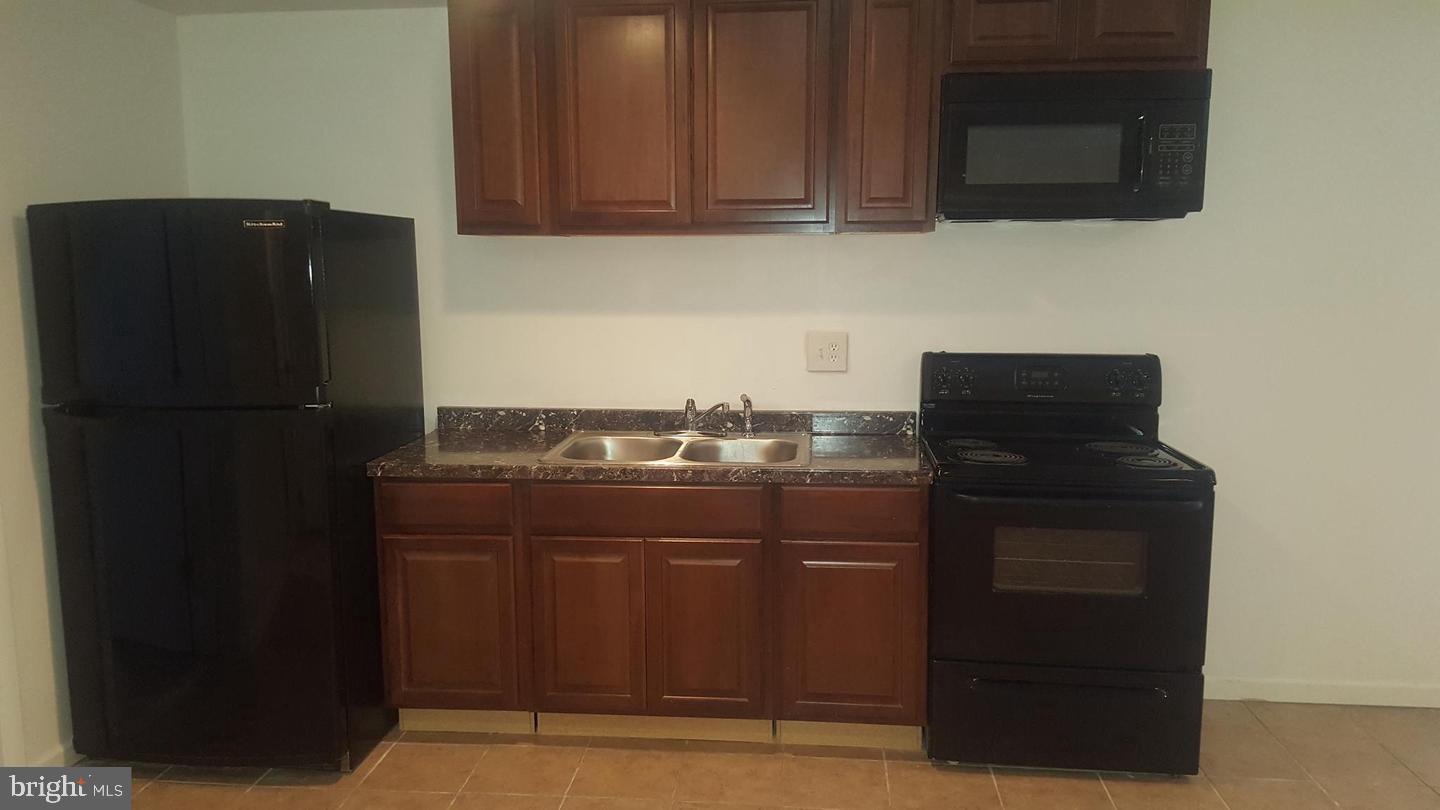 ST CHARLES SUB - SHEFFIELD - Residential Lease