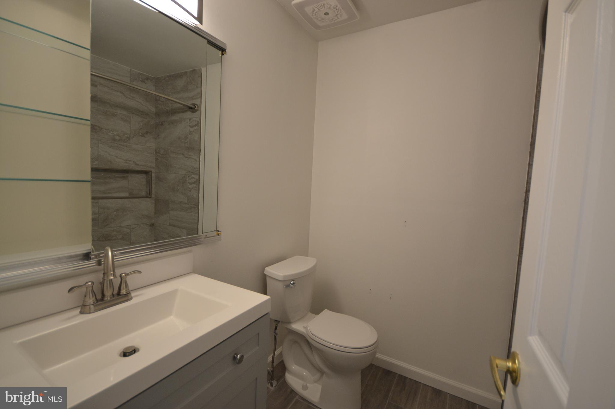 DRESHER WOODS - Residential Lease