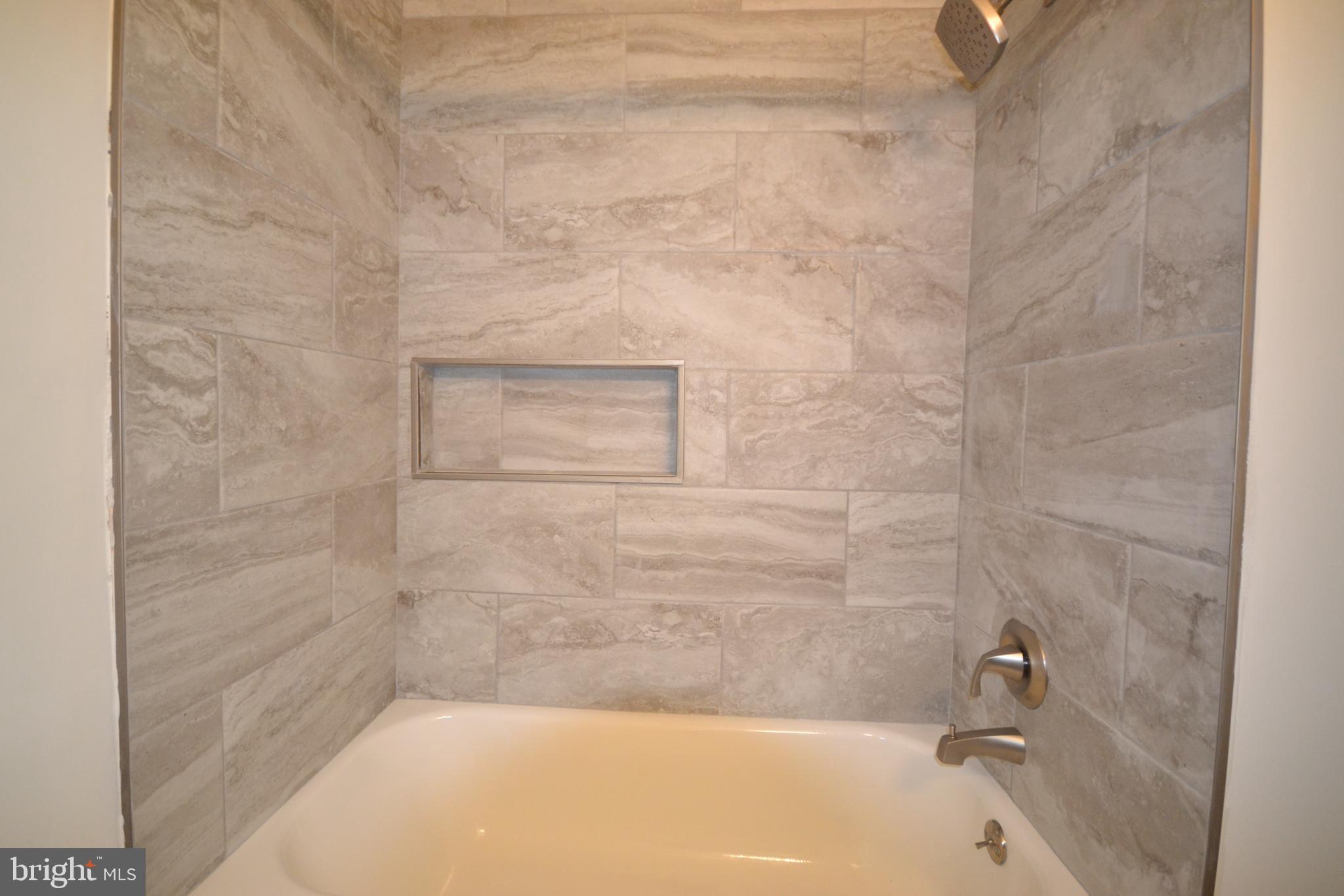 DRESHER WOODS - Residential Lease