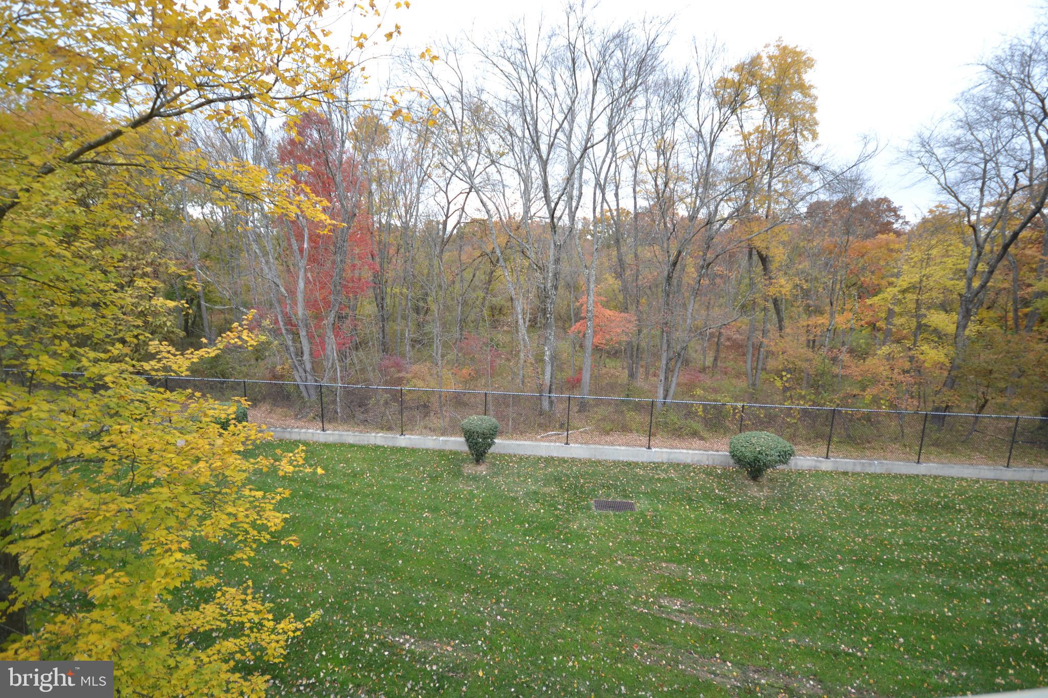 DRESHER WOODS - Residential Lease