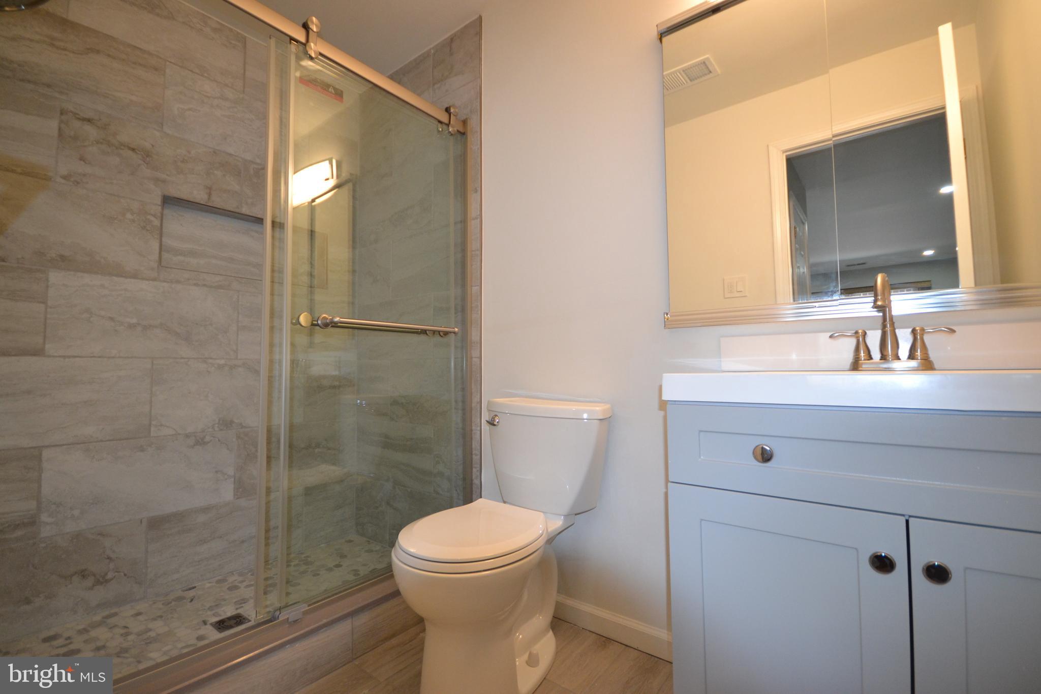 DRESHER WOODS - Residential Lease